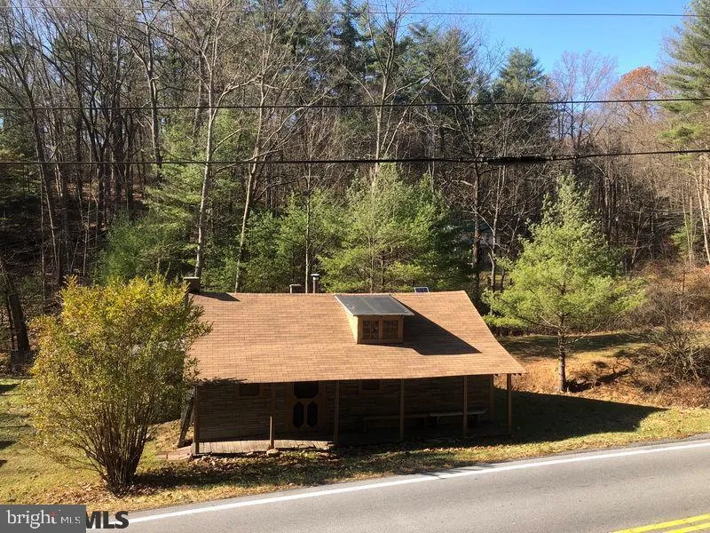 3024 Charter Oak Road, Petersburg, PA 16669