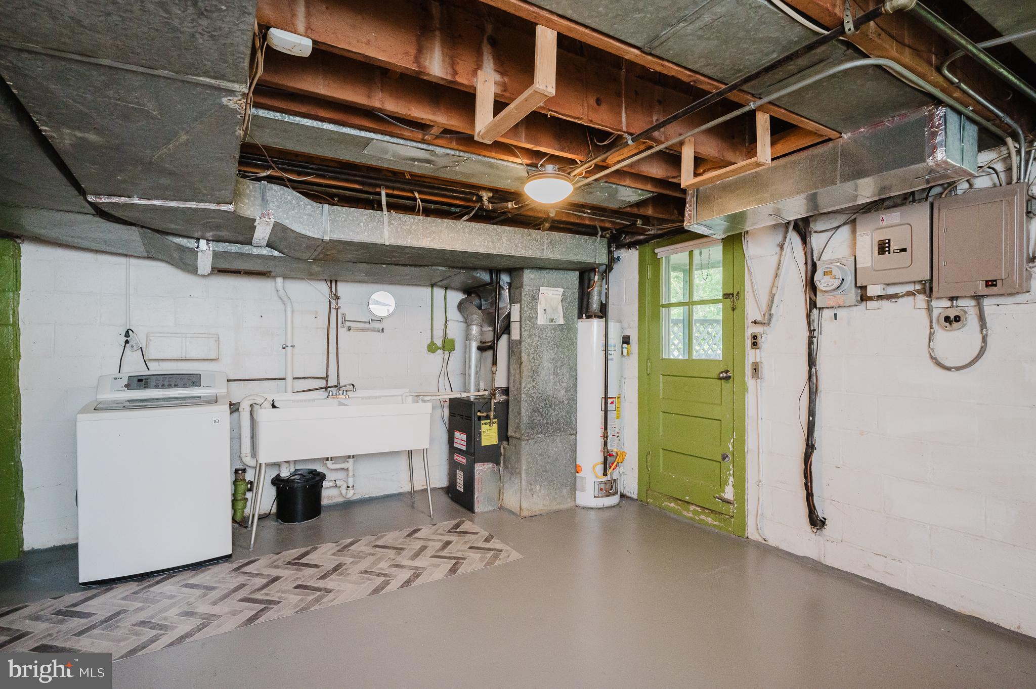 MOUNT WASHINGTON - Residential