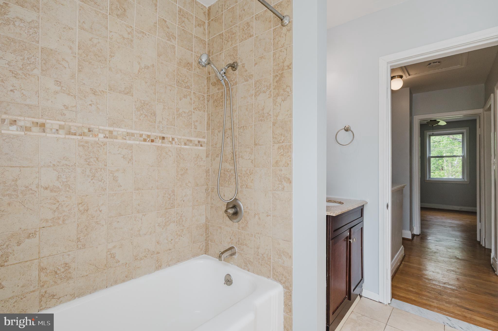 MOUNT WASHINGTON - Residential