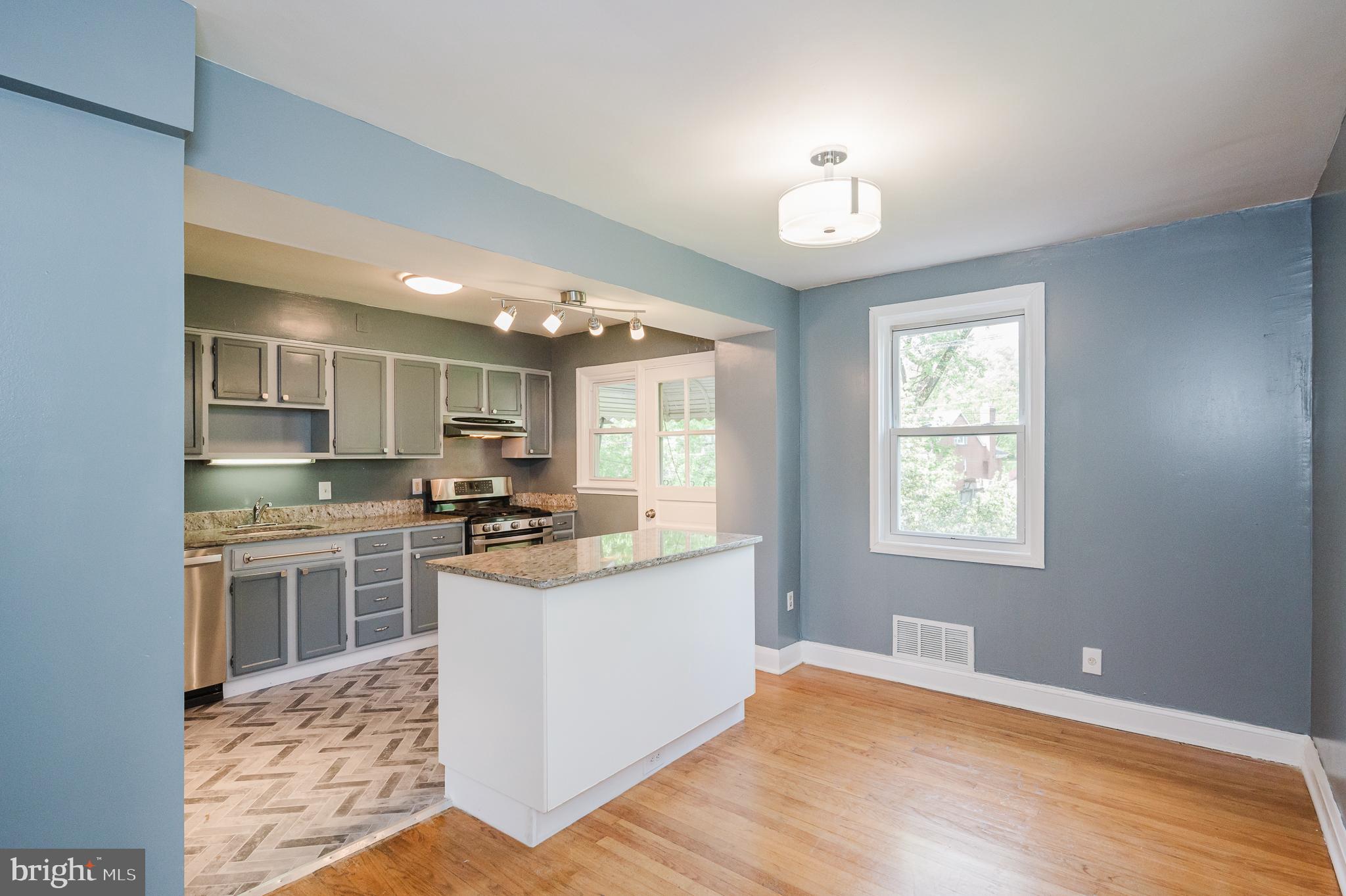 MOUNT WASHINGTON - Residential