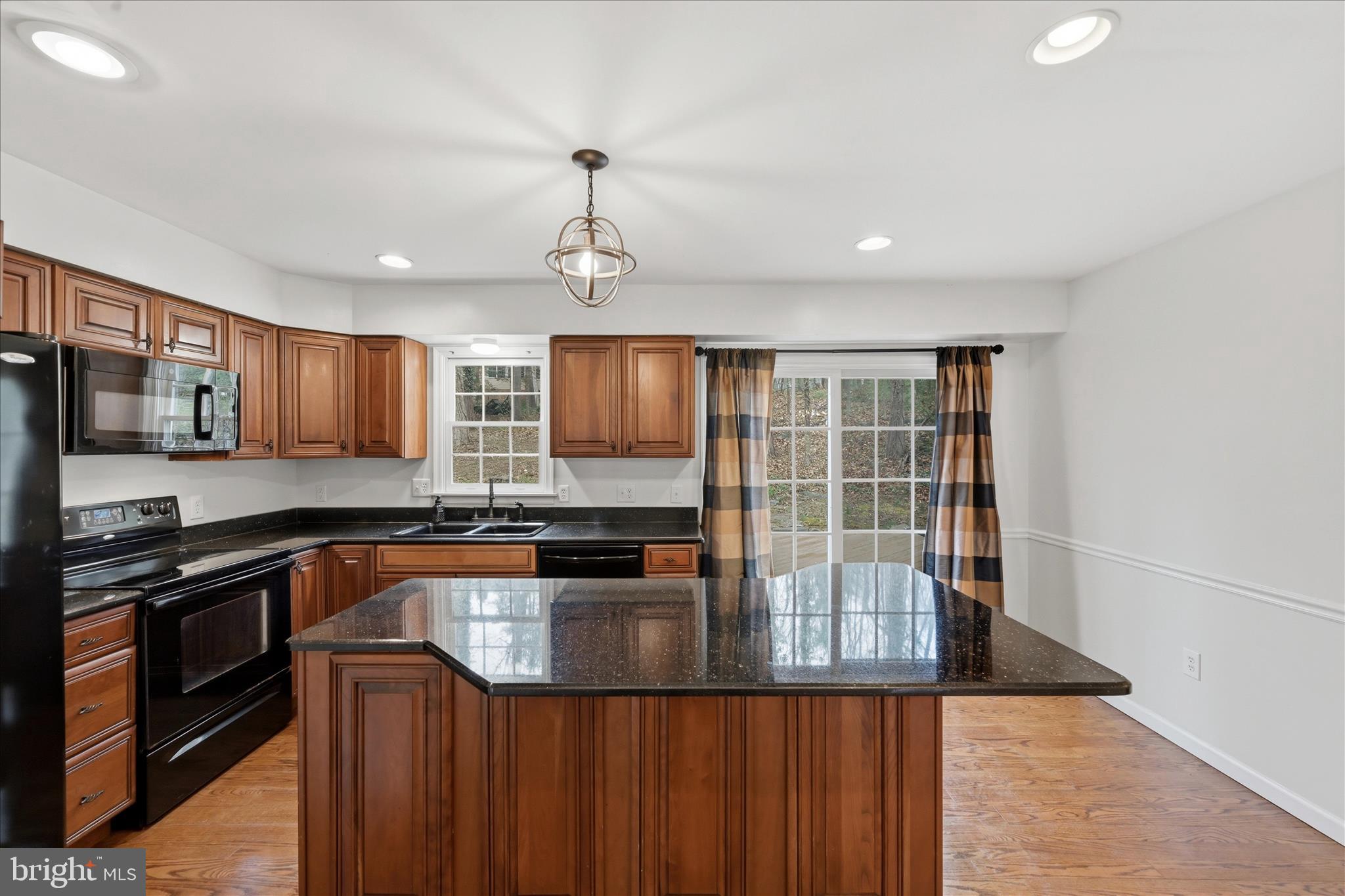 BROOKNEILL - Residential