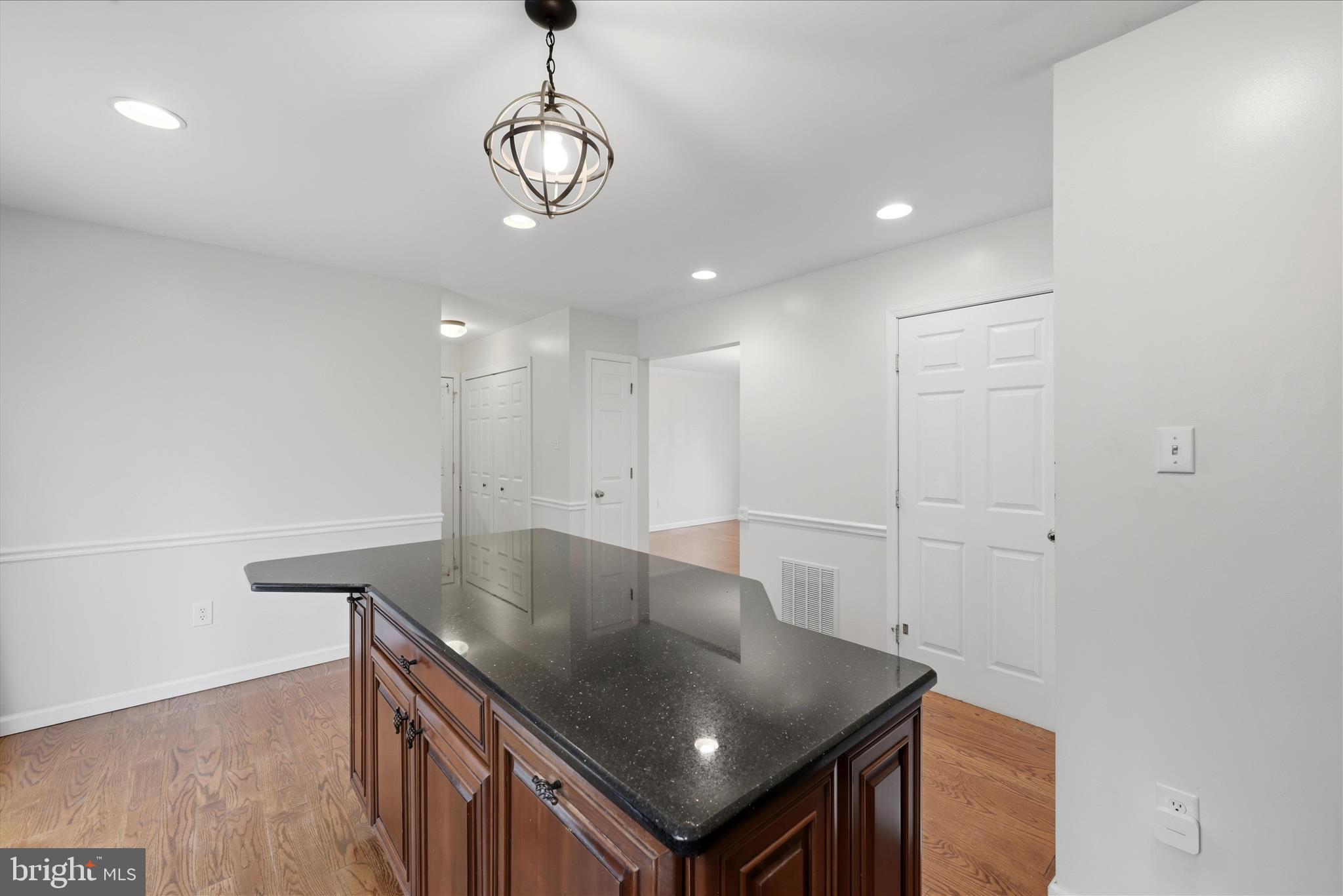 BROOKNEILL - Residential