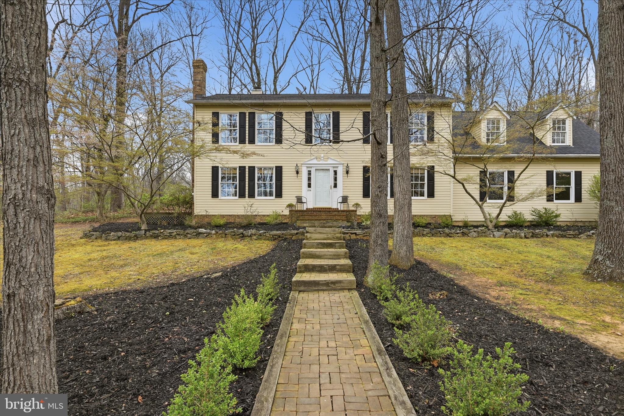 BROOKNEILL - Residential