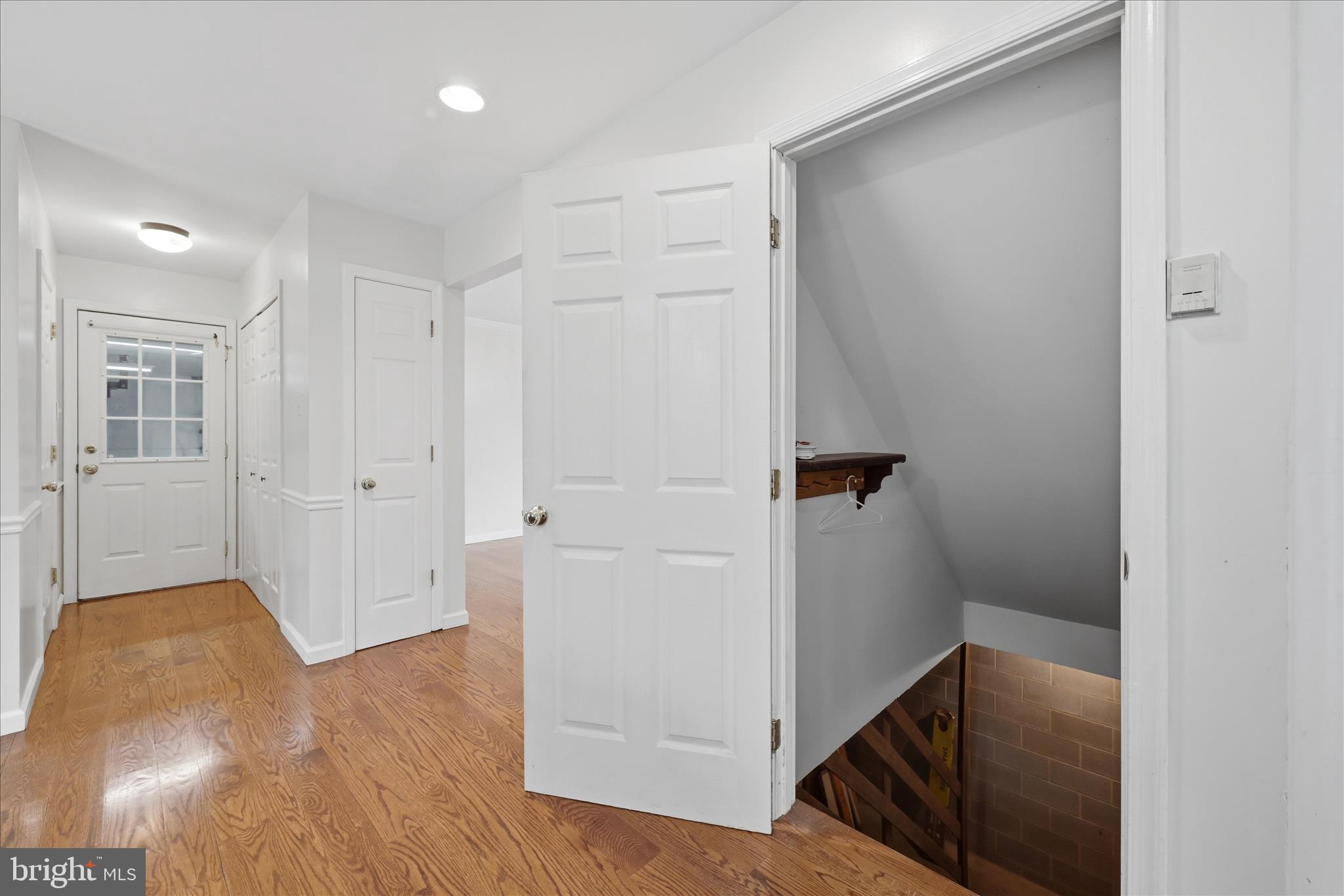 BROOKNEILL - Residential