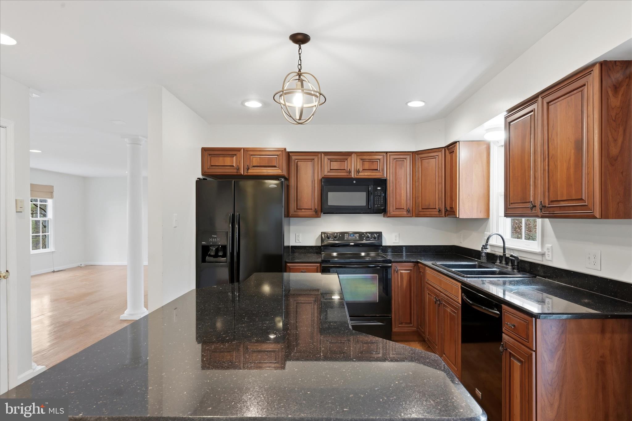 BROOKNEILL - Residential
