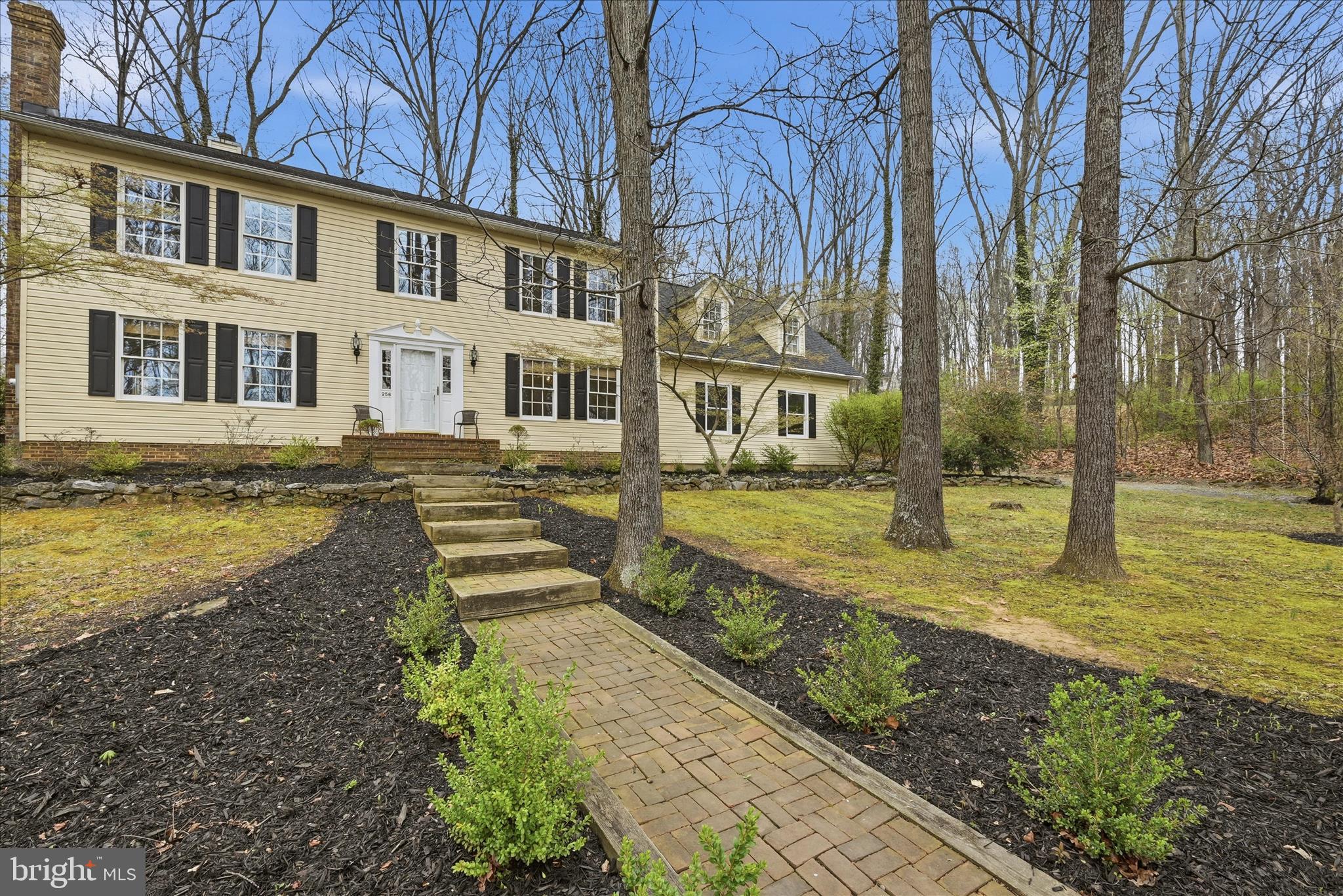 BROOKNEILL - Residential