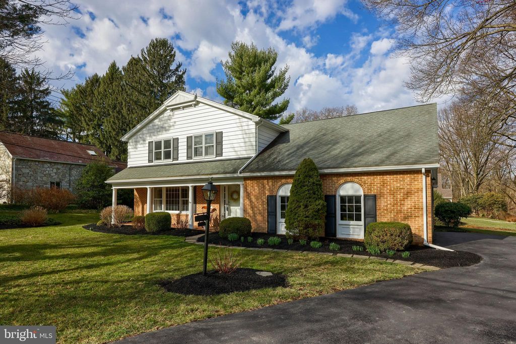 Photo of 810 ORCHARD LN, LANCASTER, PA 17603 (MLS # PALA2031800)