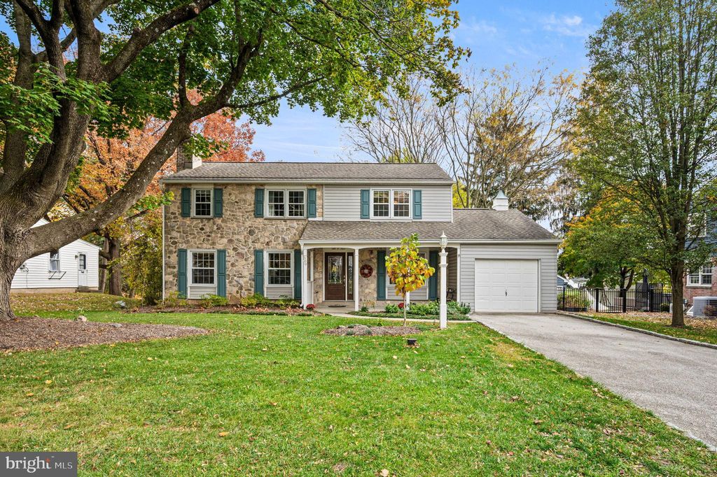 Photo of 509 Lawrence Drive, SPRINGFIELD, PA 19064 (MLS # PADE2103300)