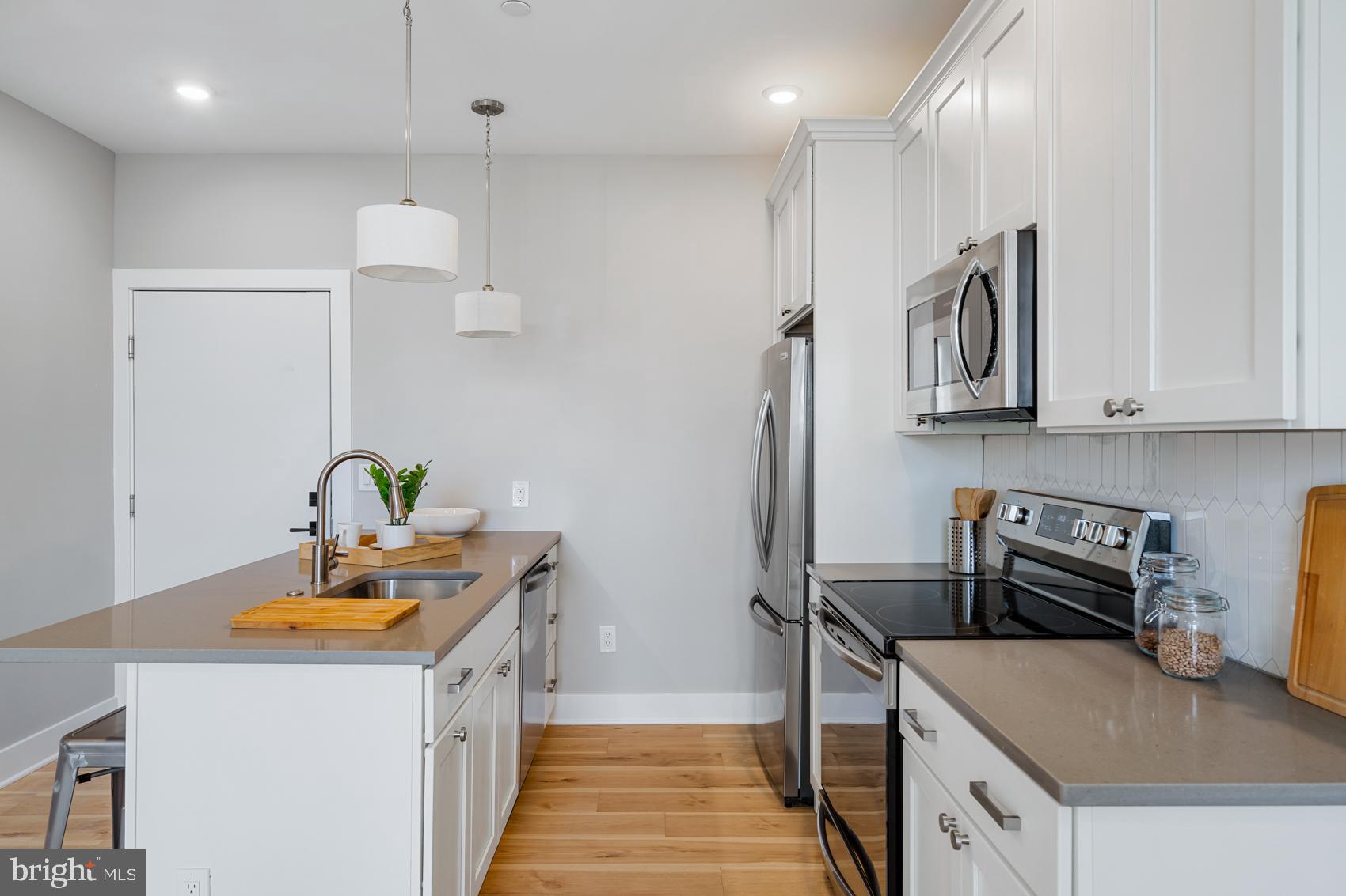 NORRIS SQUARE - Residential Lease