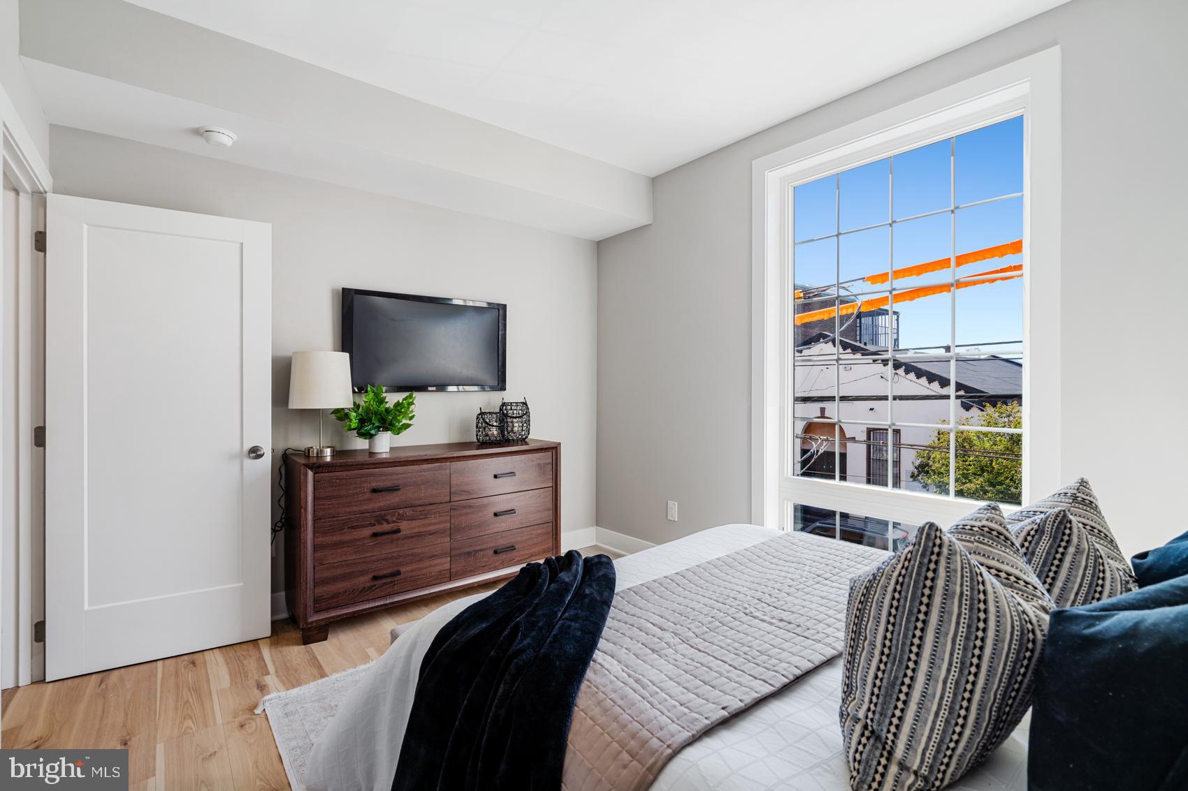 NORRIS SQUARE - Residential Lease