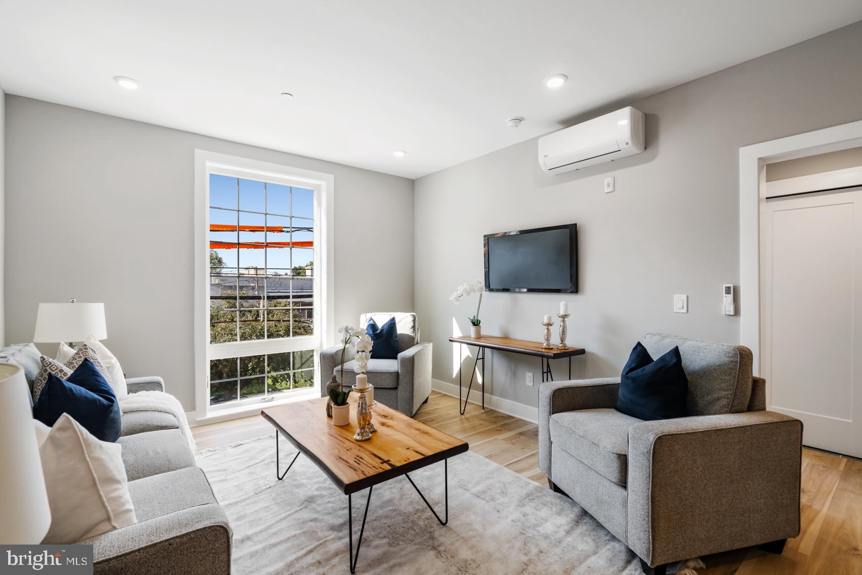 NORRIS SQUARE - Residential Lease