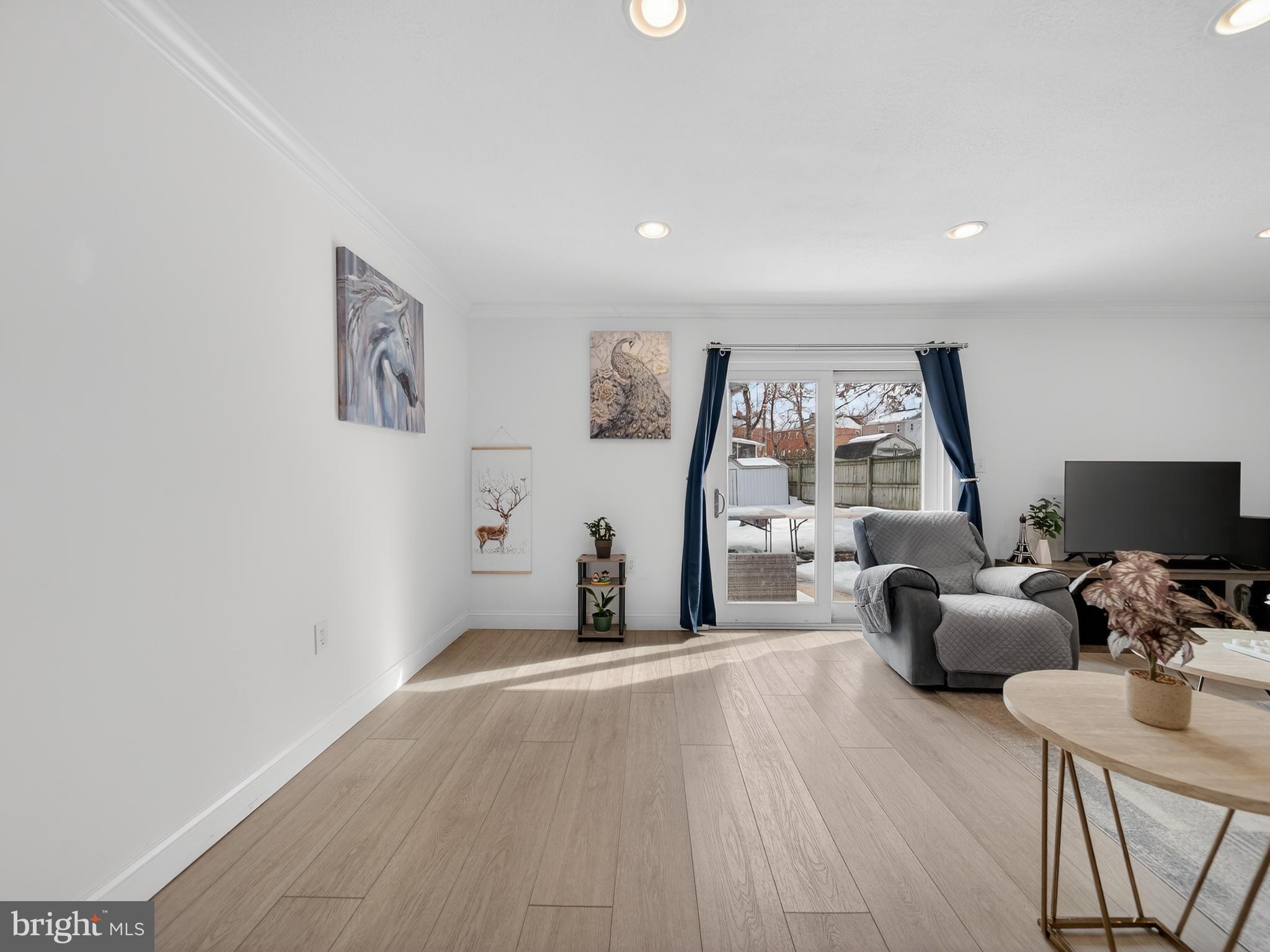 HOLLY PARK - Residential