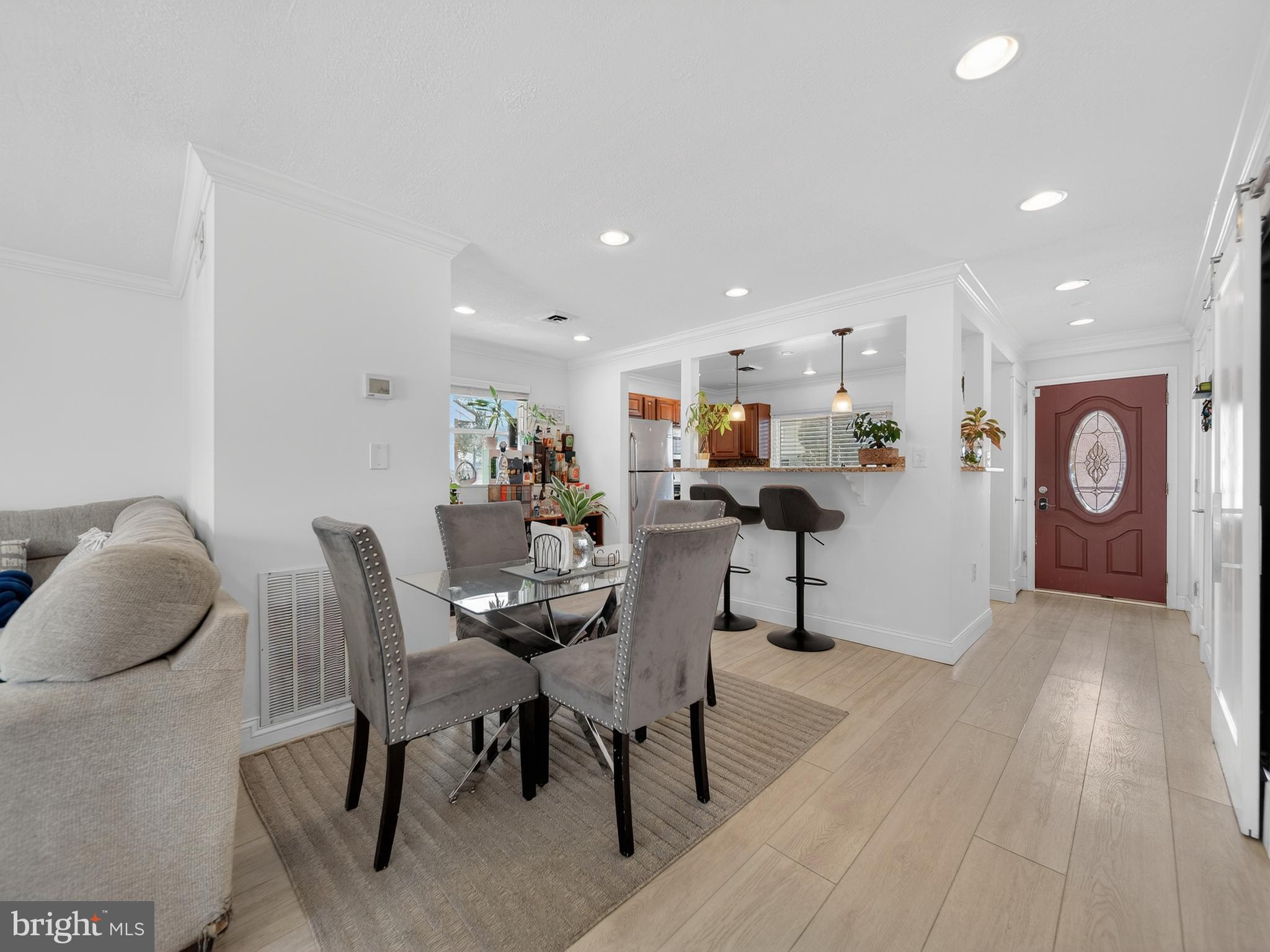 HOLLY PARK - Residential