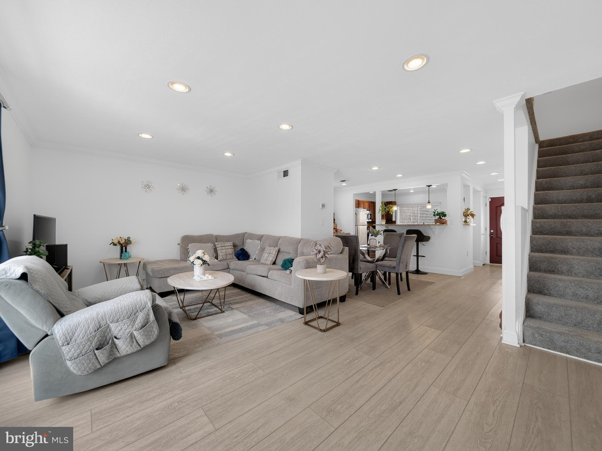 HOLLY PARK - Residential