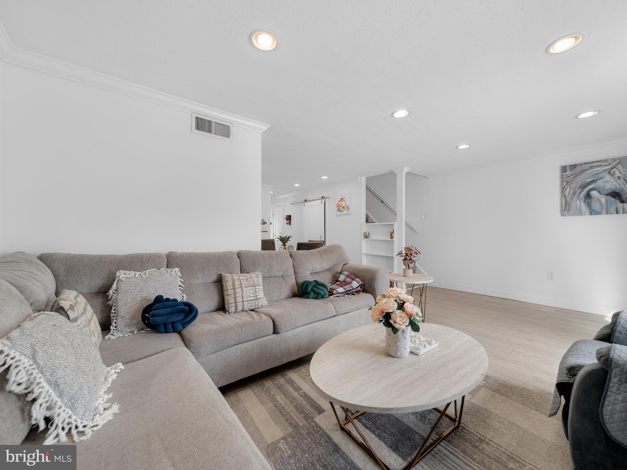 HOLLY PARK - Residential