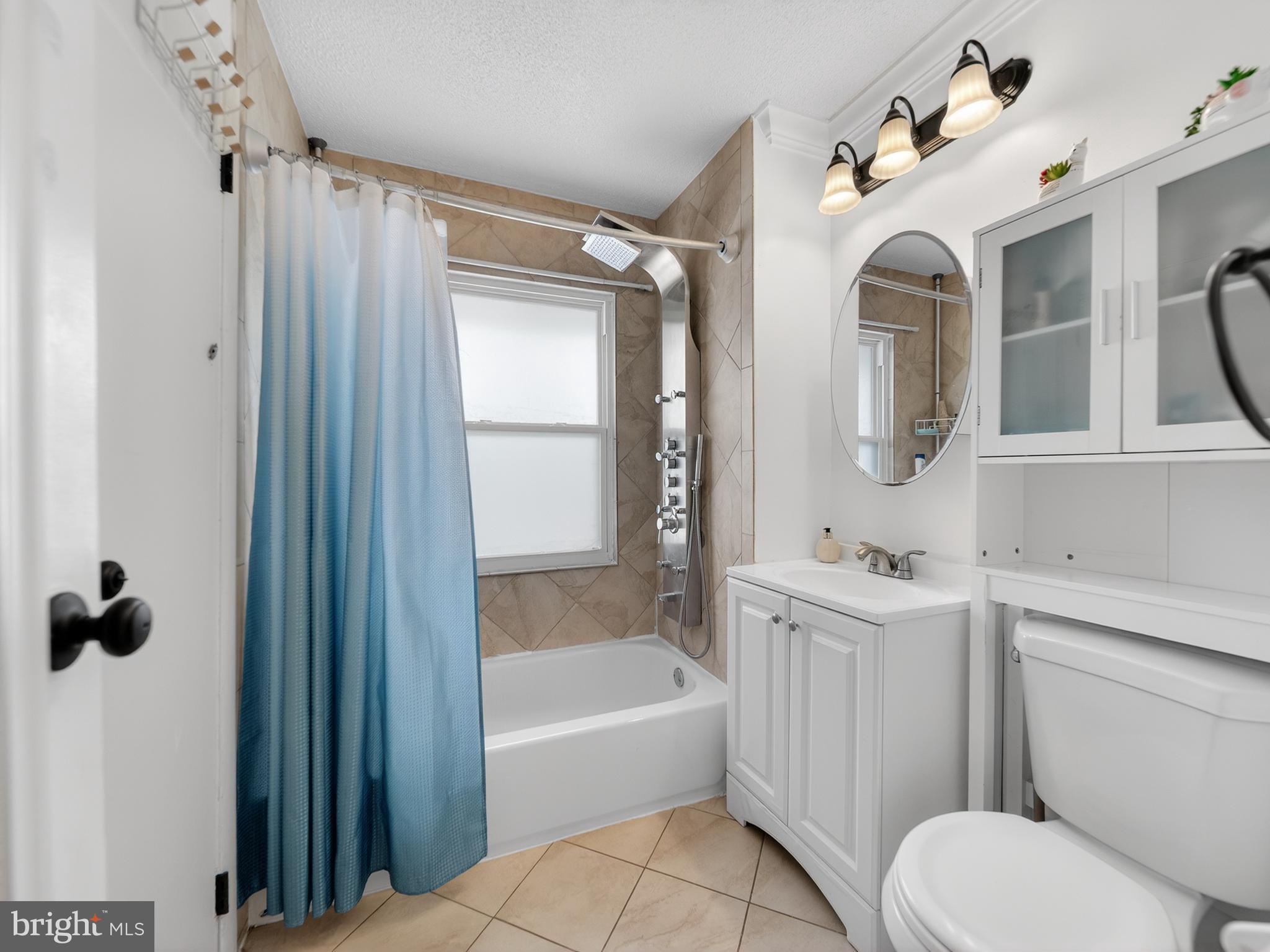 HOLLY PARK - Residential