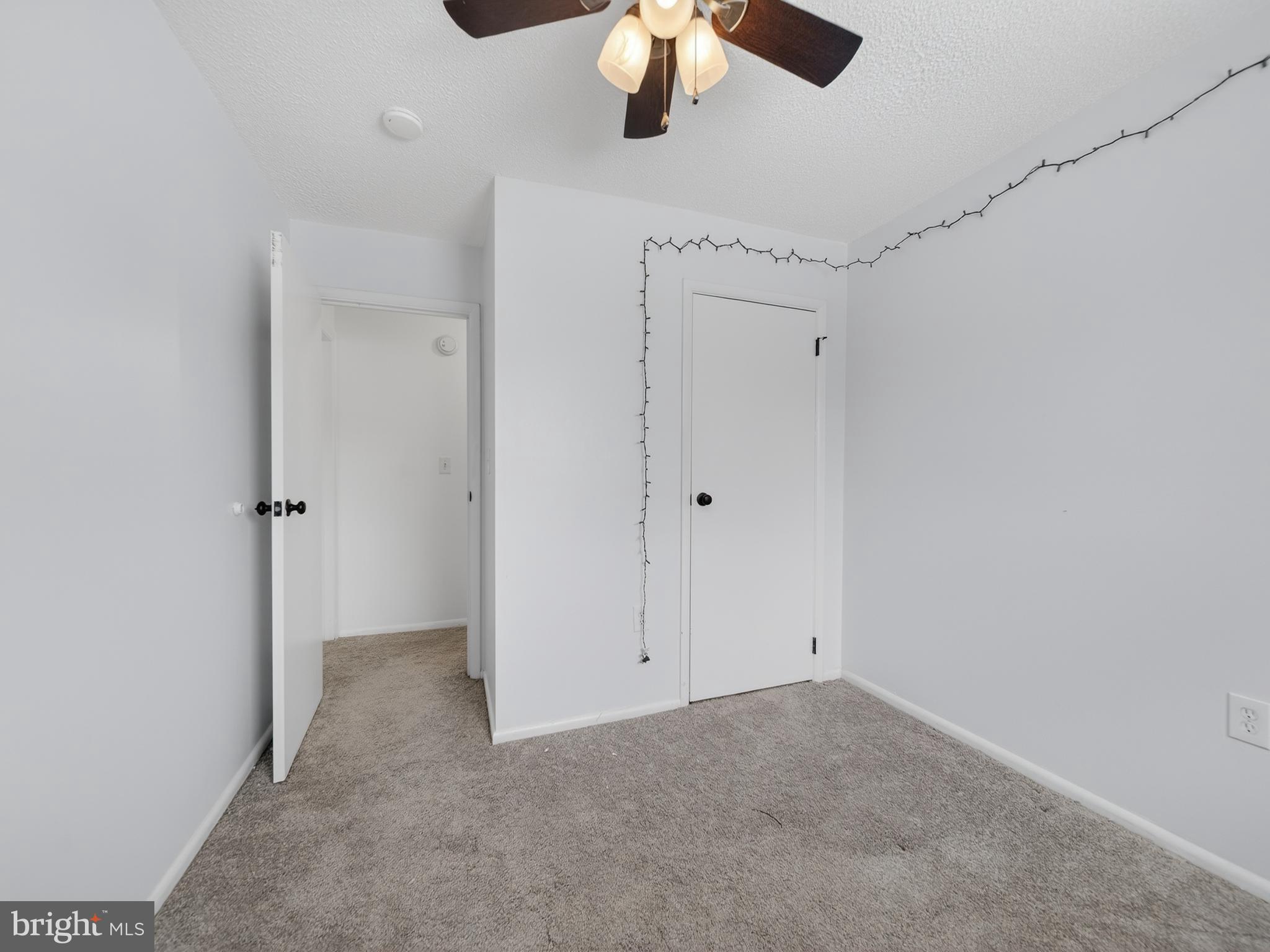 HOLLY PARK - Residential