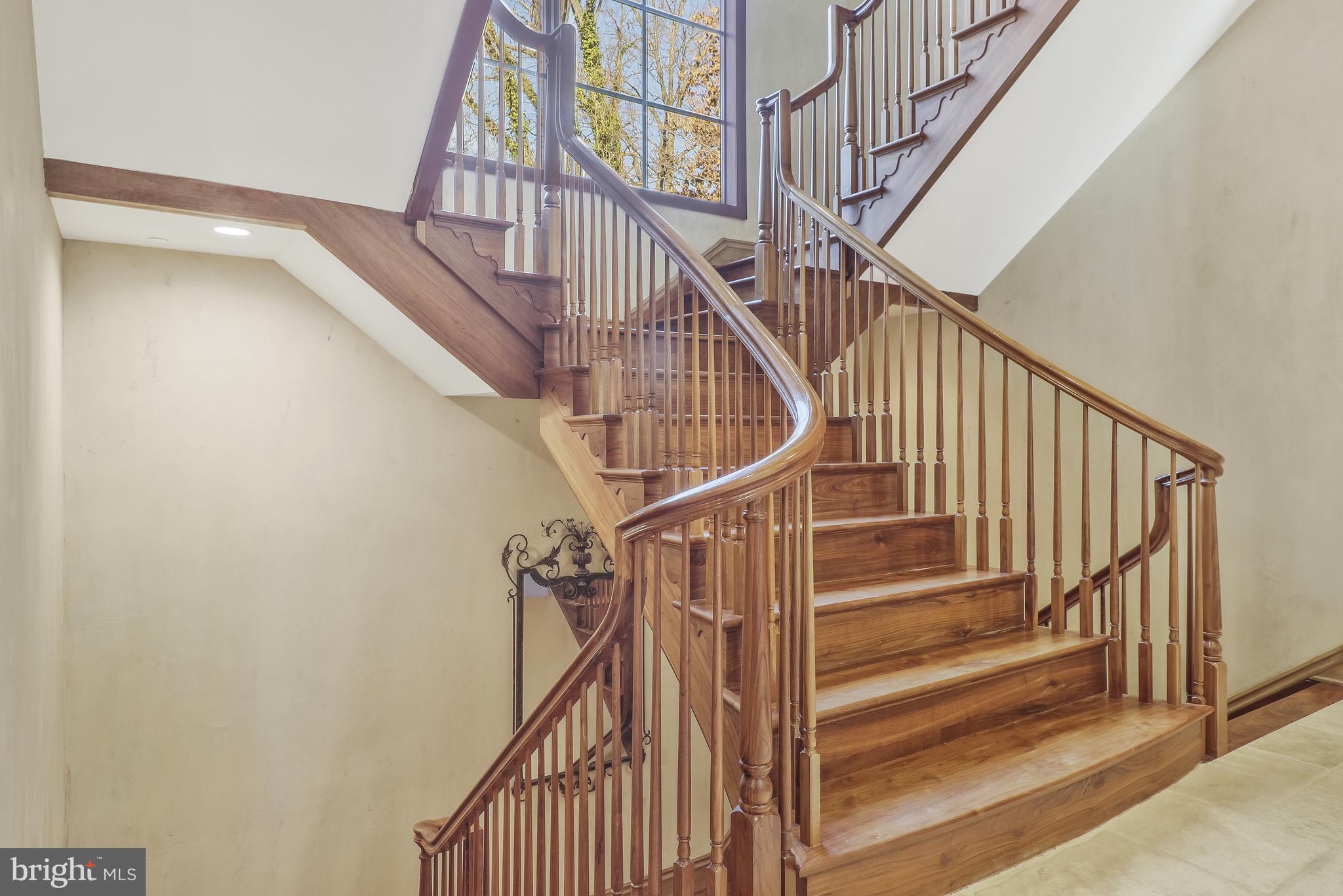 BANNOCKBURN HEIGHTS - Residential