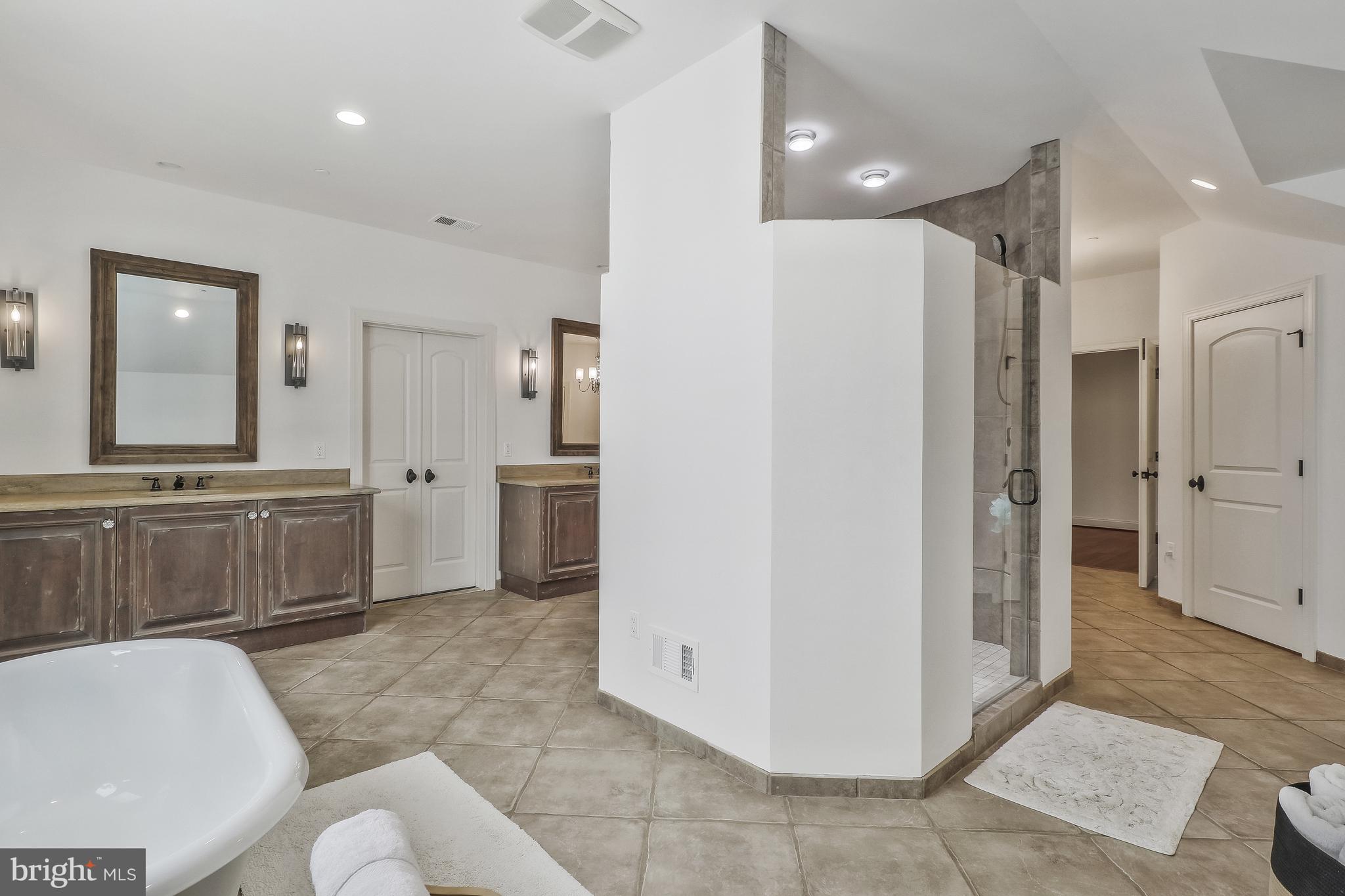 BANNOCKBURN HEIGHTS - Residential