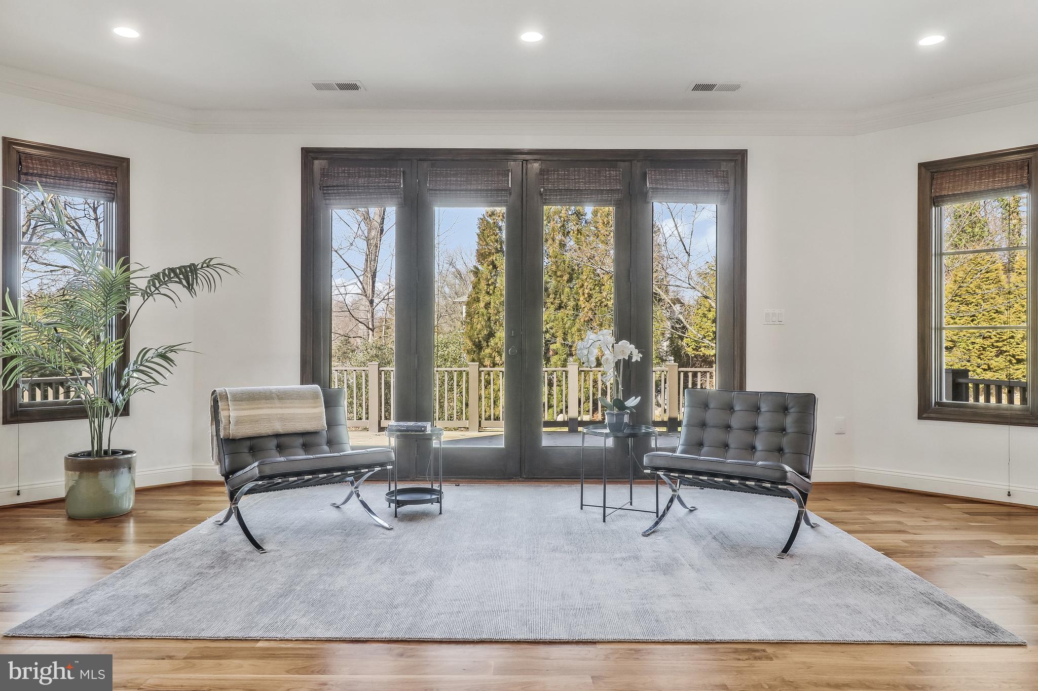 BANNOCKBURN HEIGHTS - Residential