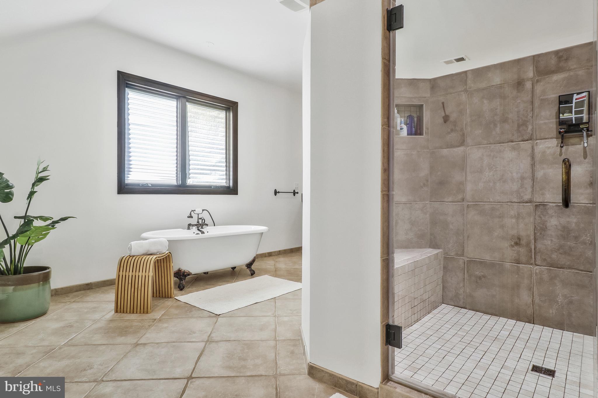 BANNOCKBURN HEIGHTS - Residential