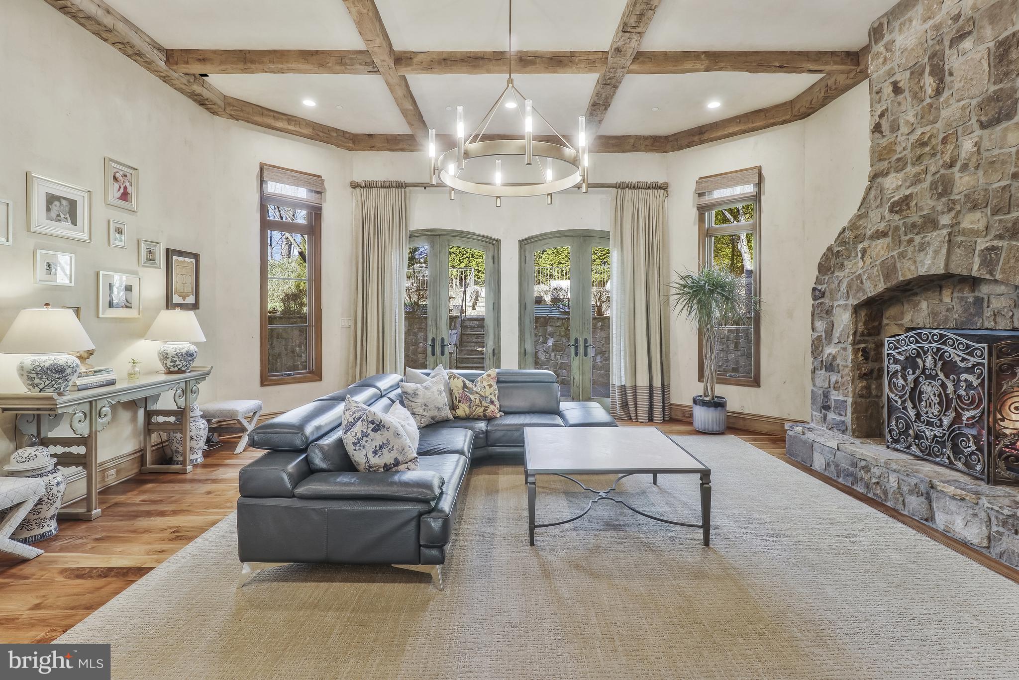 BANNOCKBURN HEIGHTS - Residential