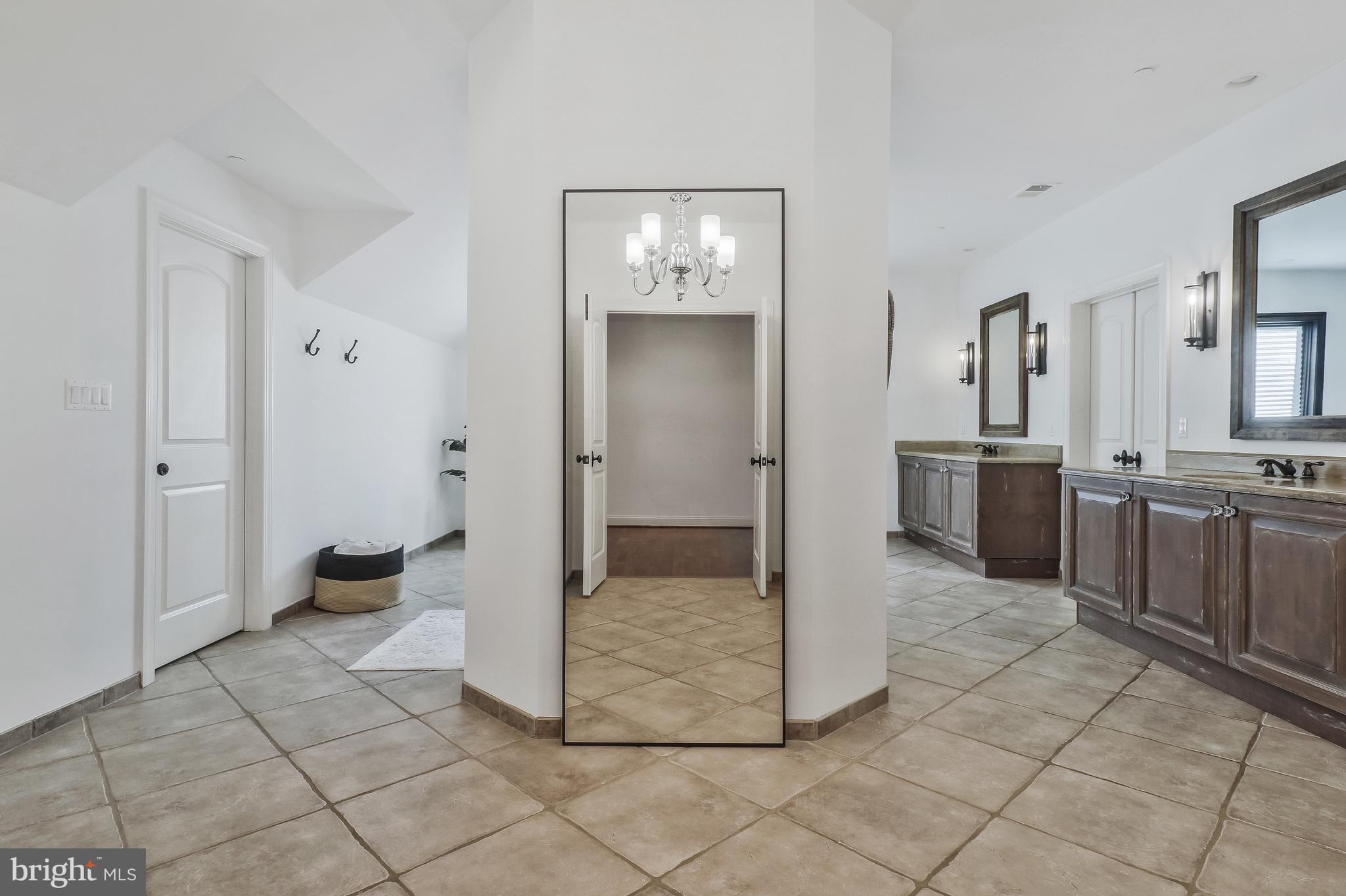 BANNOCKBURN HEIGHTS - Residential