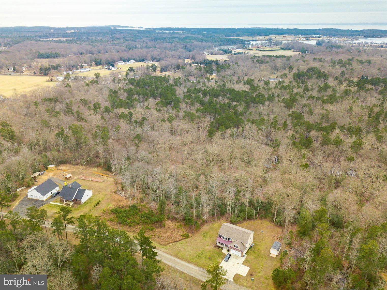 JUDGES RETREAT - Land