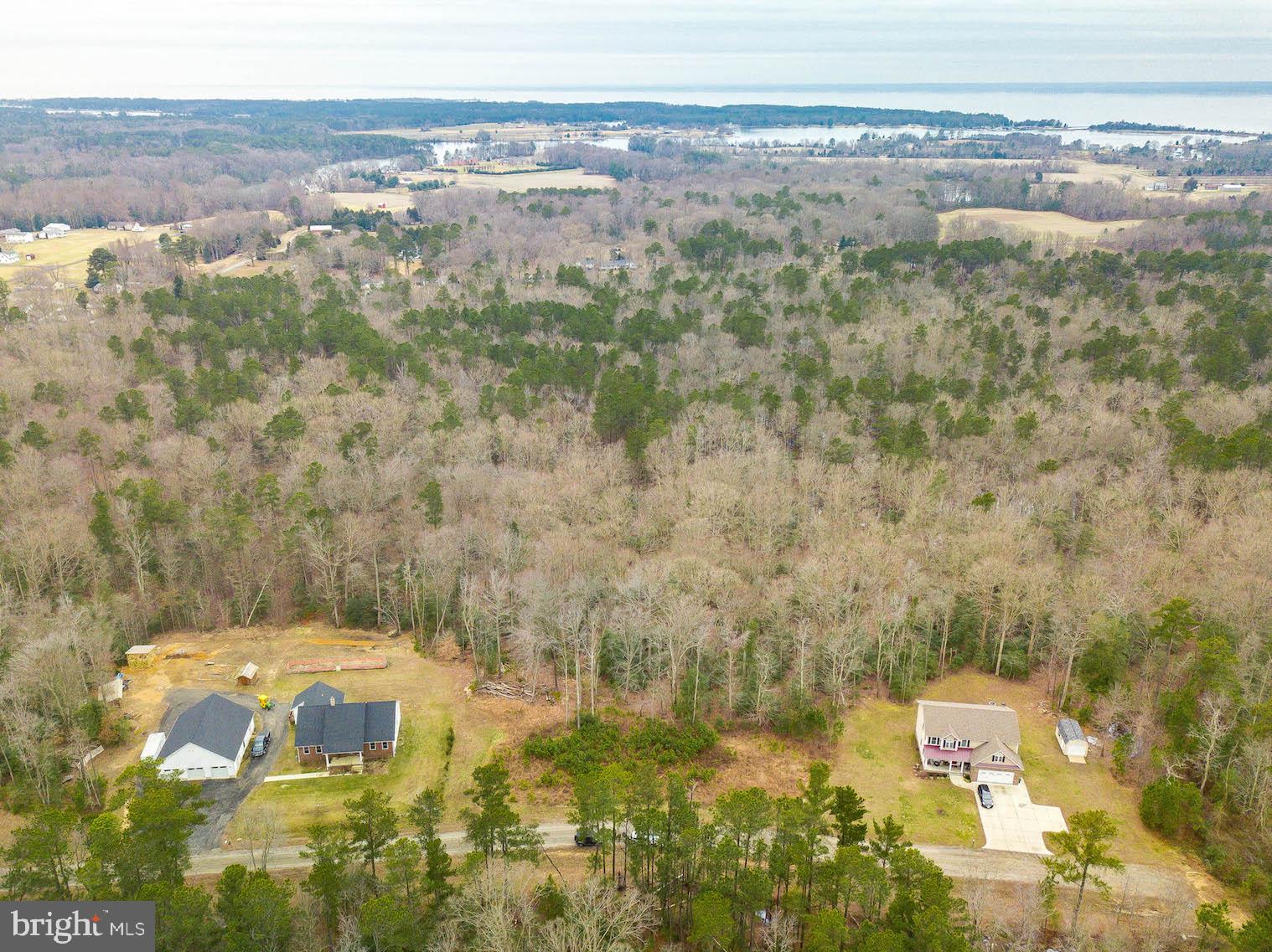 JUDGES RETREAT - Land