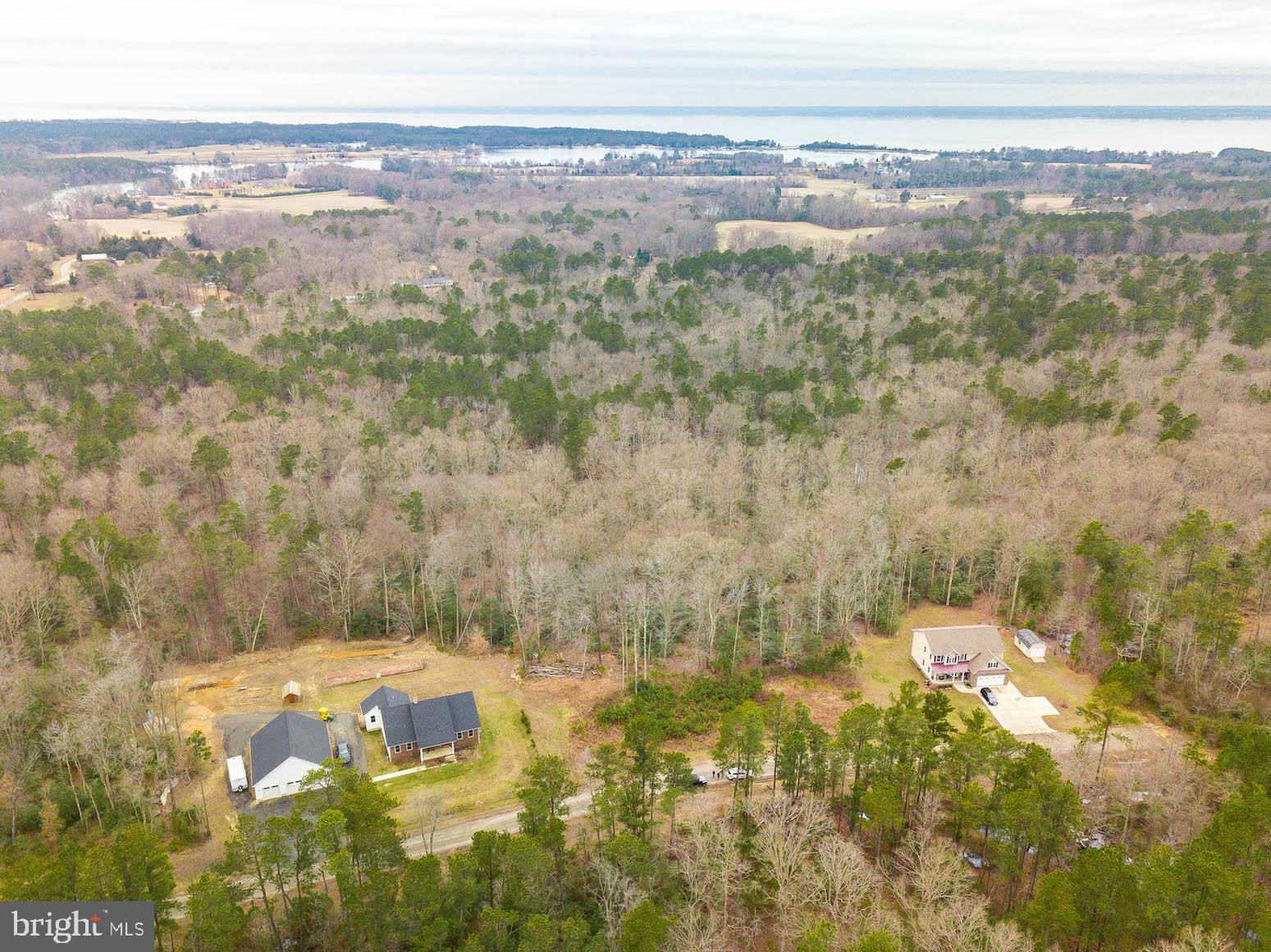 JUDGES RETREAT - Land