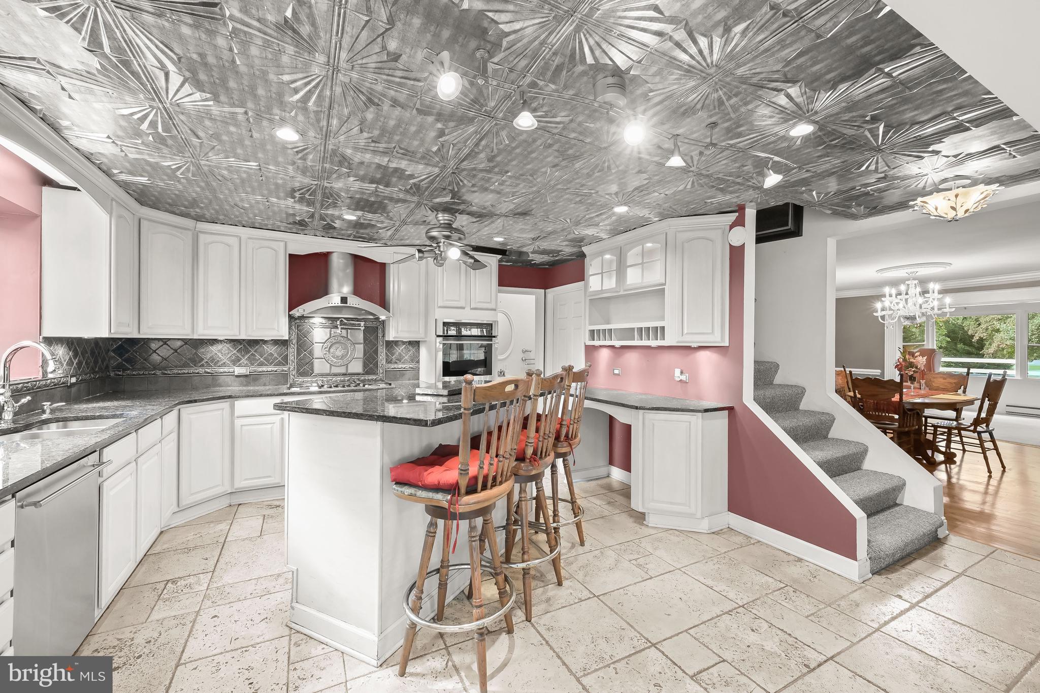 MEADOWLAND - Residential