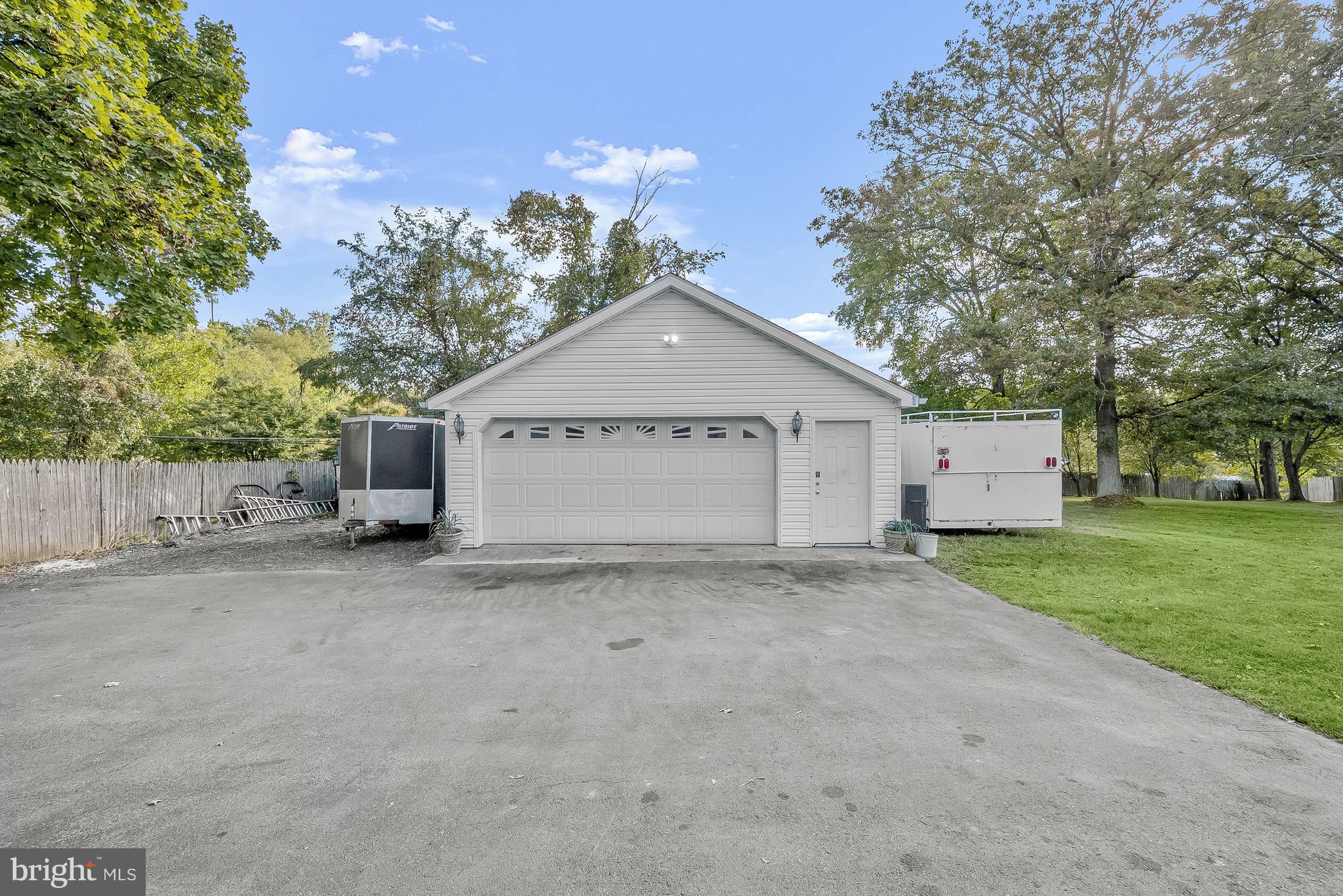 MEADOWLAND - Residential