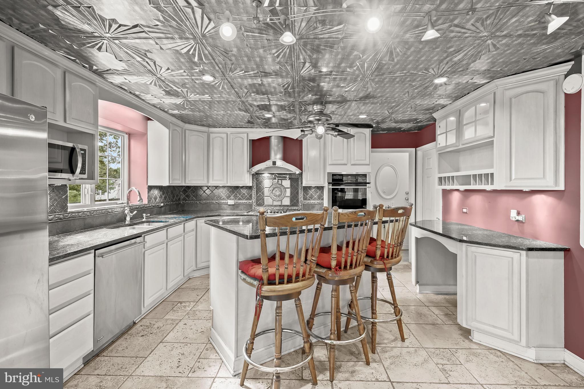 MEADOWLAND - Residential