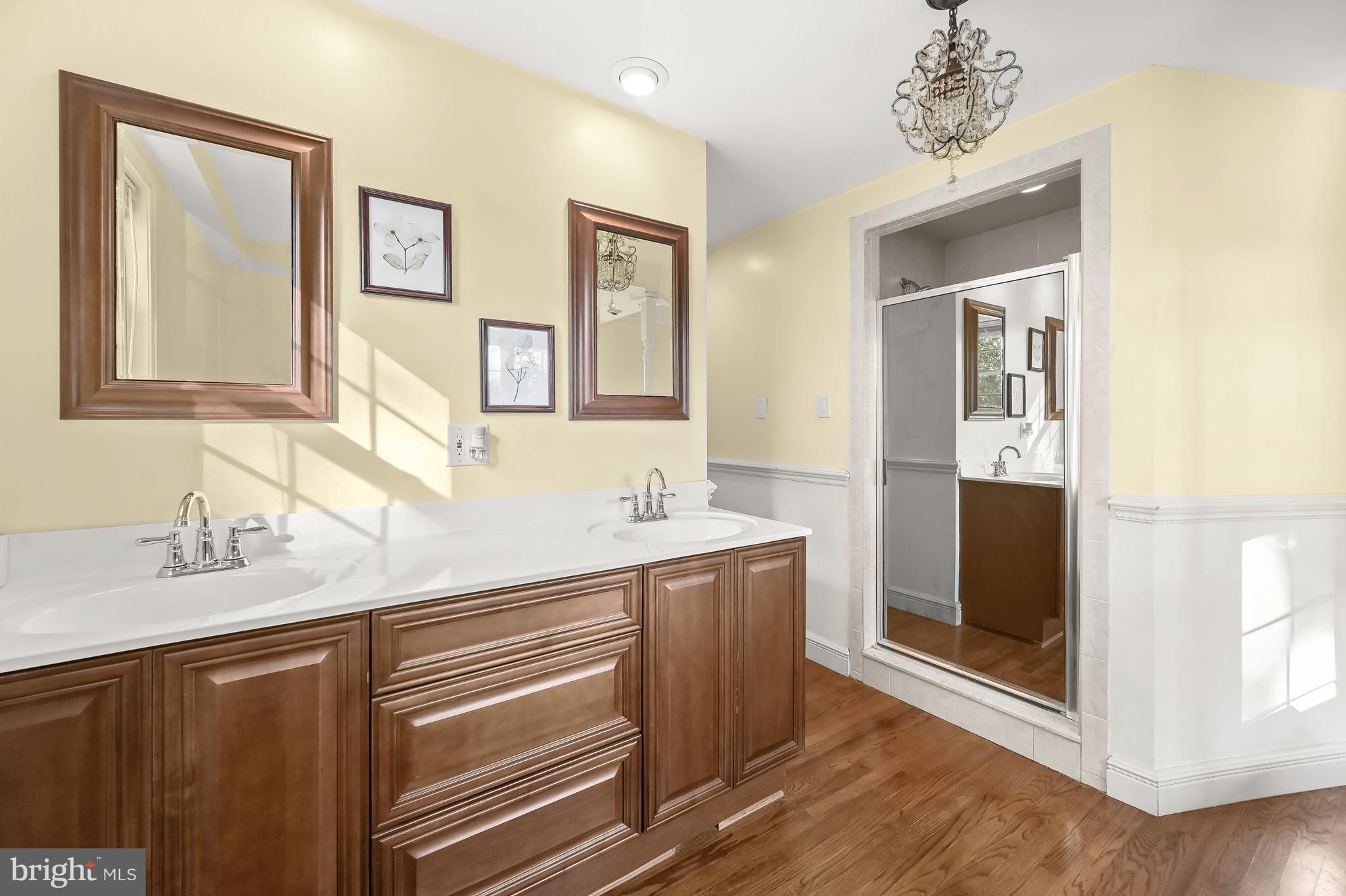 MEADOWLAND - Residential