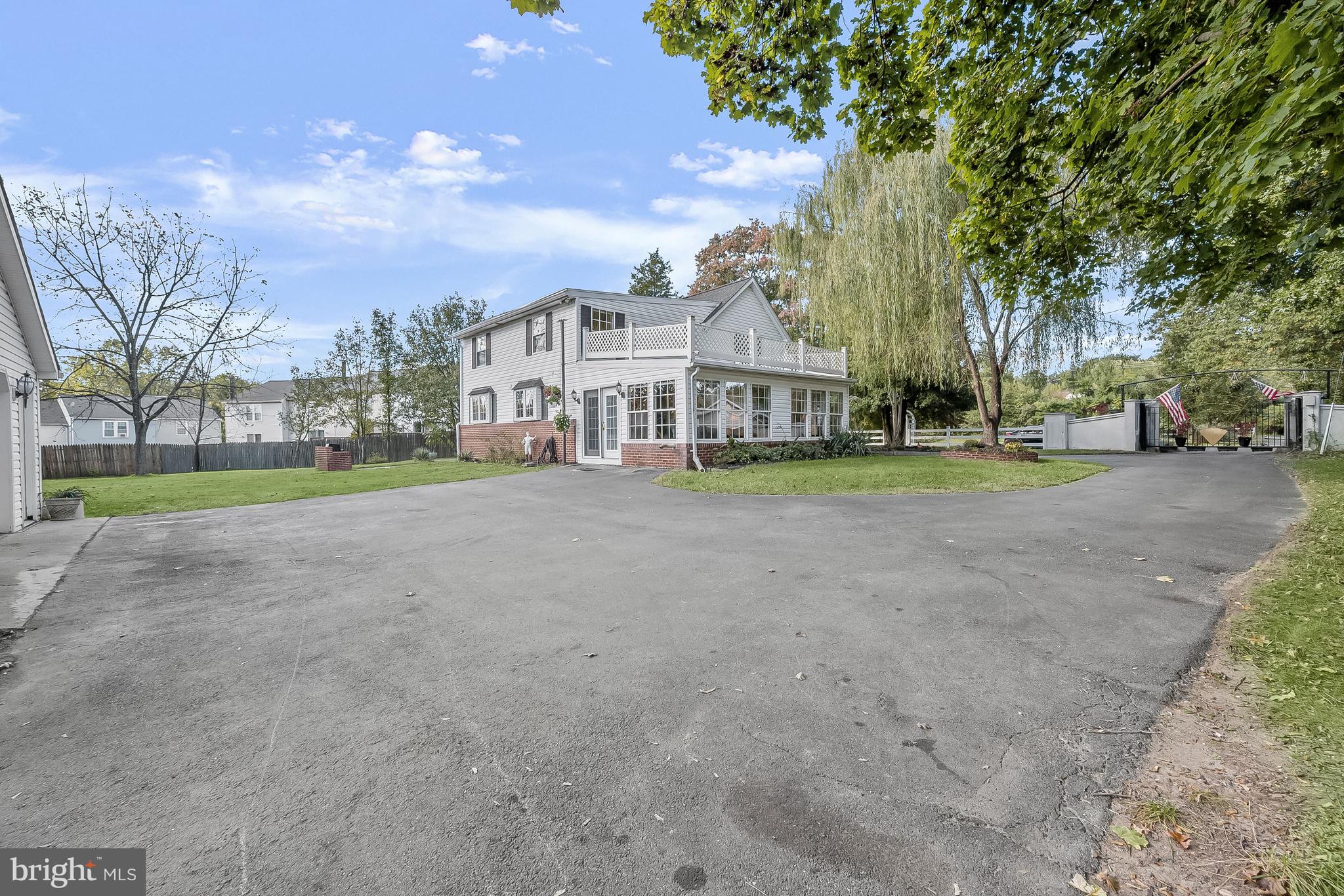 MEADOWLAND - Residential