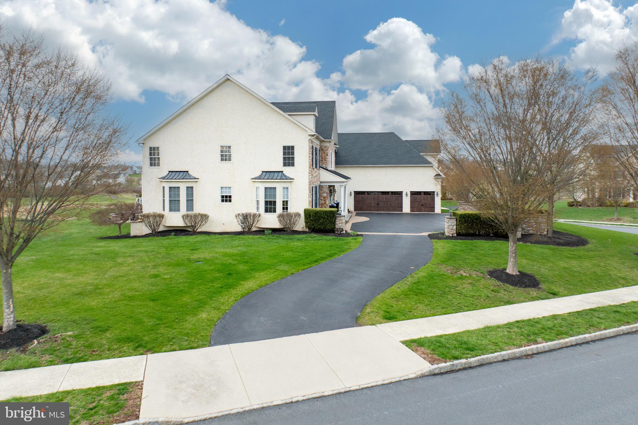 LEDERACH GOLF FAIRWY - Residential