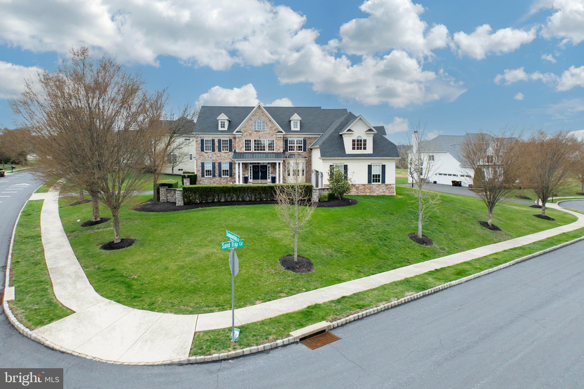 LEDERACH GOLF FAIRWY - Residential