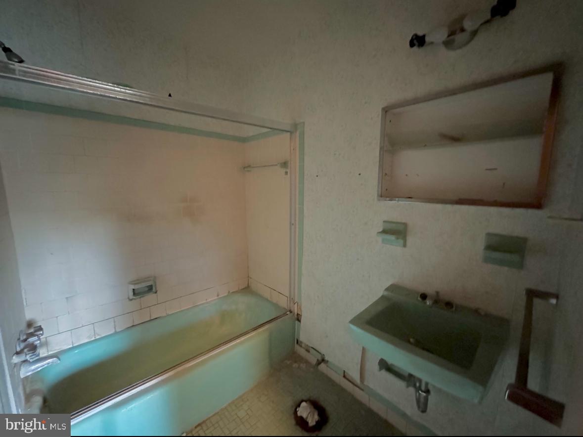 OAKLAWN - Residential