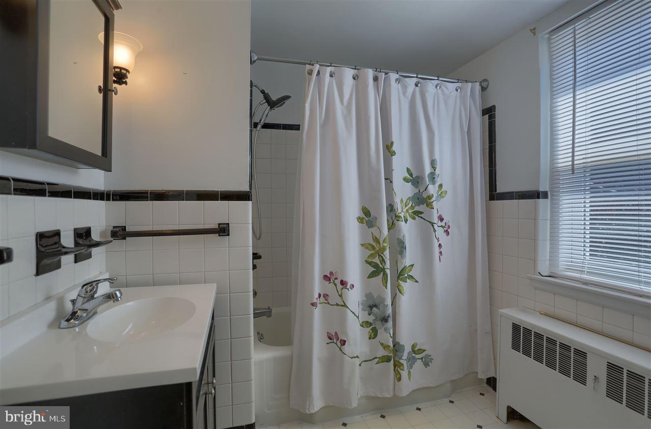 COLLEGE PARK - Residential