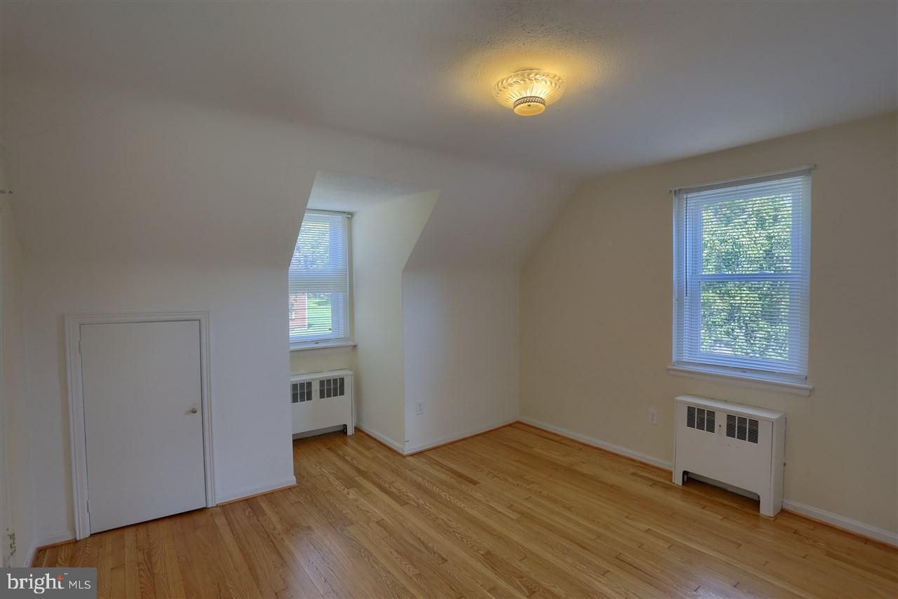 COLLEGE PARK - Residential