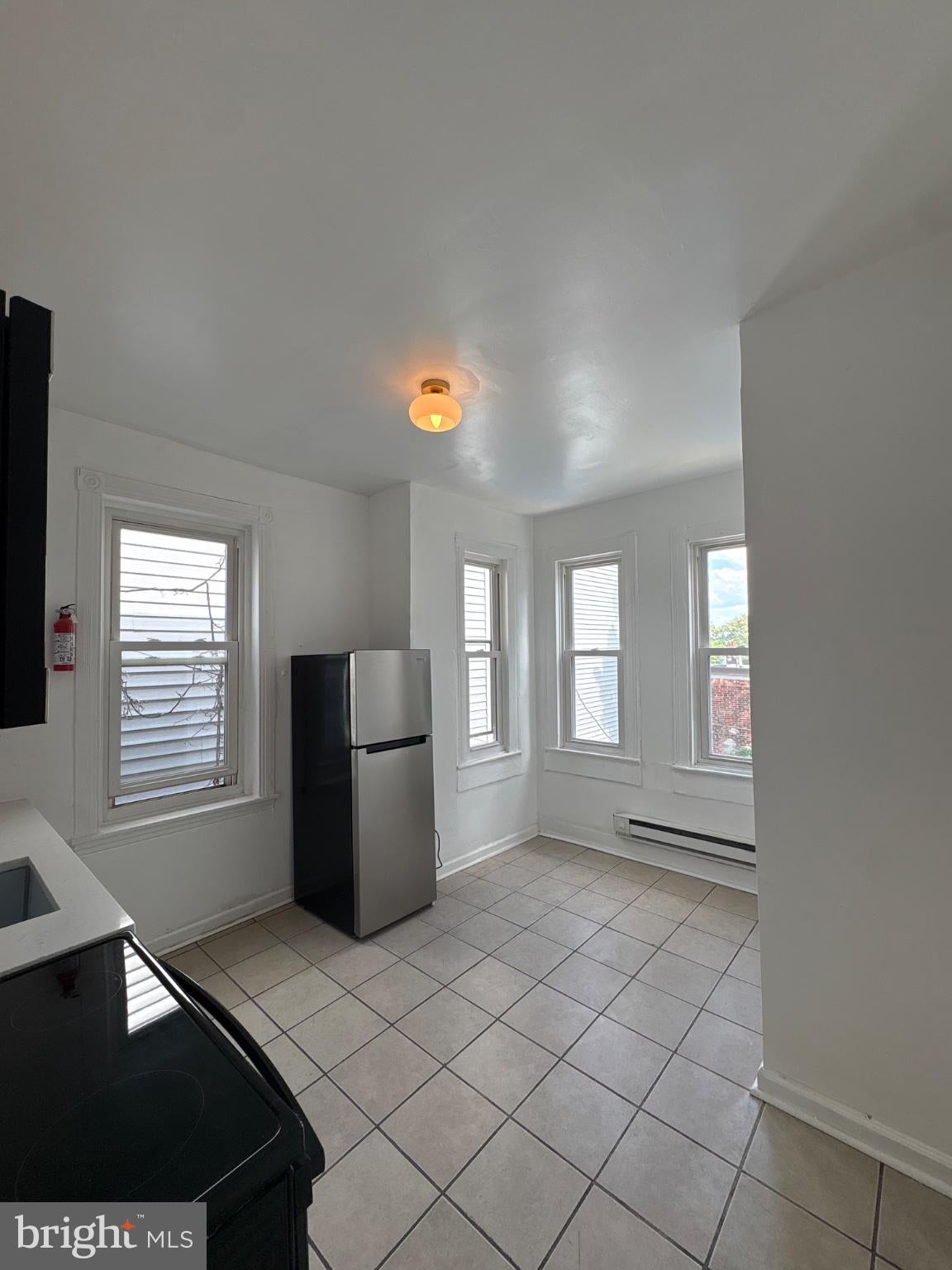 356 E WALNUT LANE 2