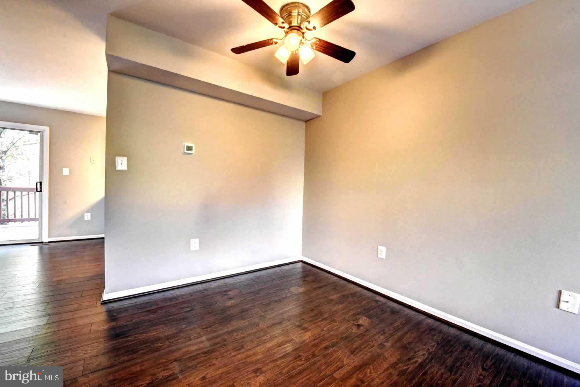 ASHBURN VILLAGE - Residential