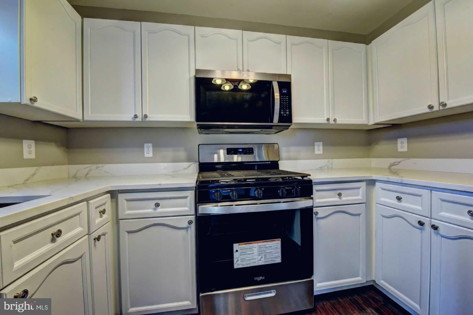 ASHBURN VILLAGE - Residential