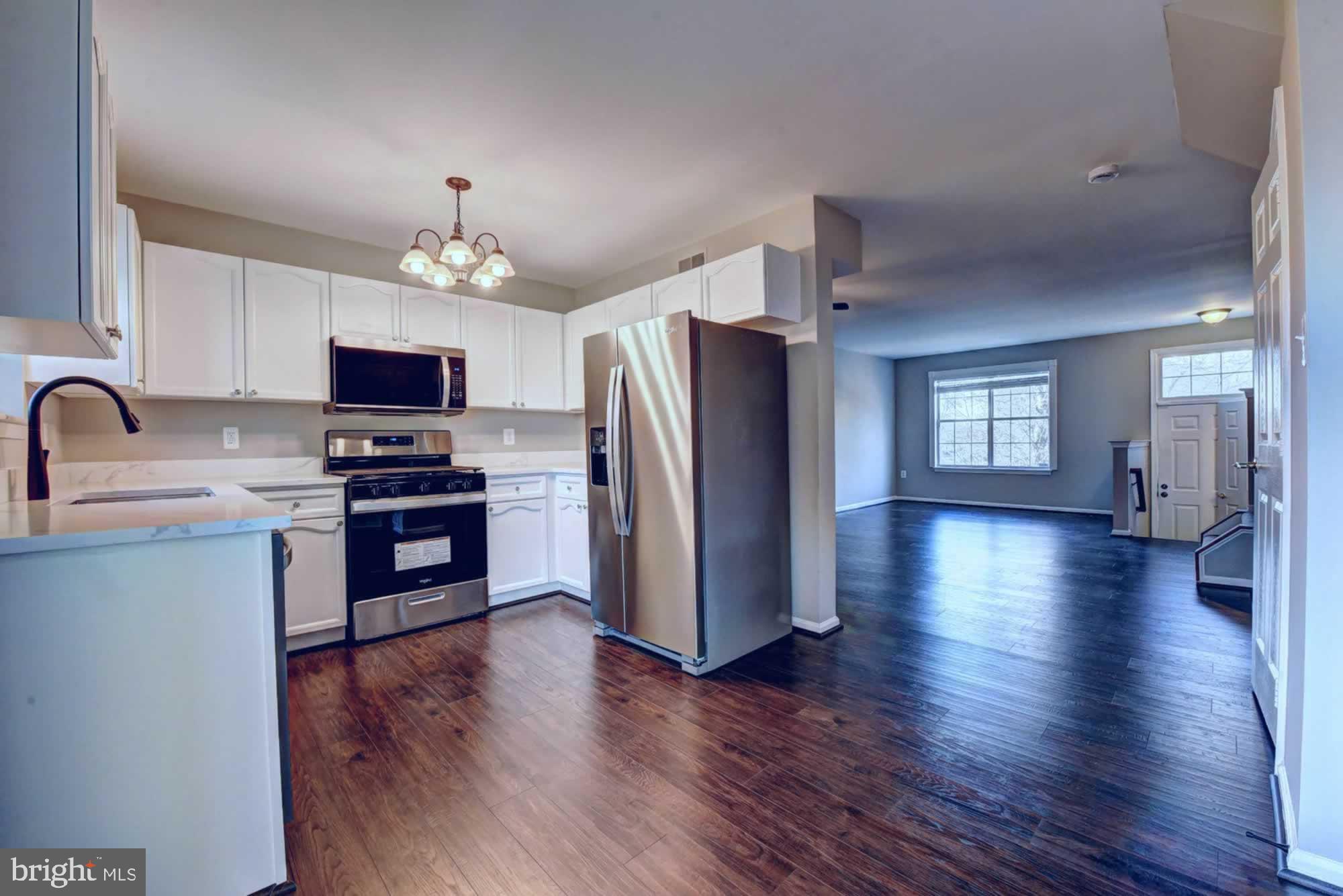 ASHBURN VILLAGE - Residential