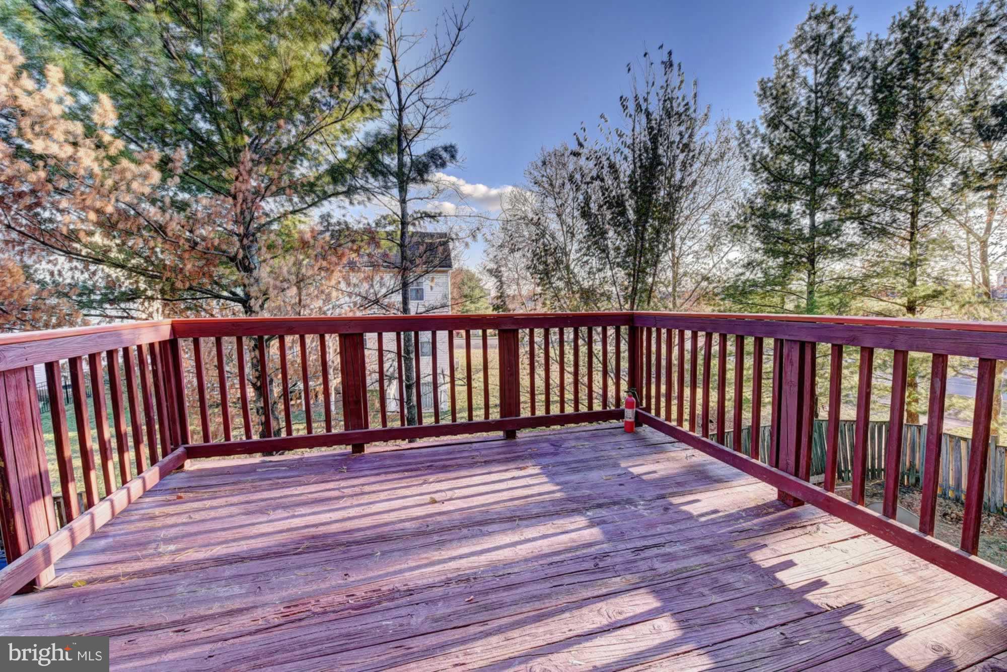 ASHBURN VILLAGE - Residential