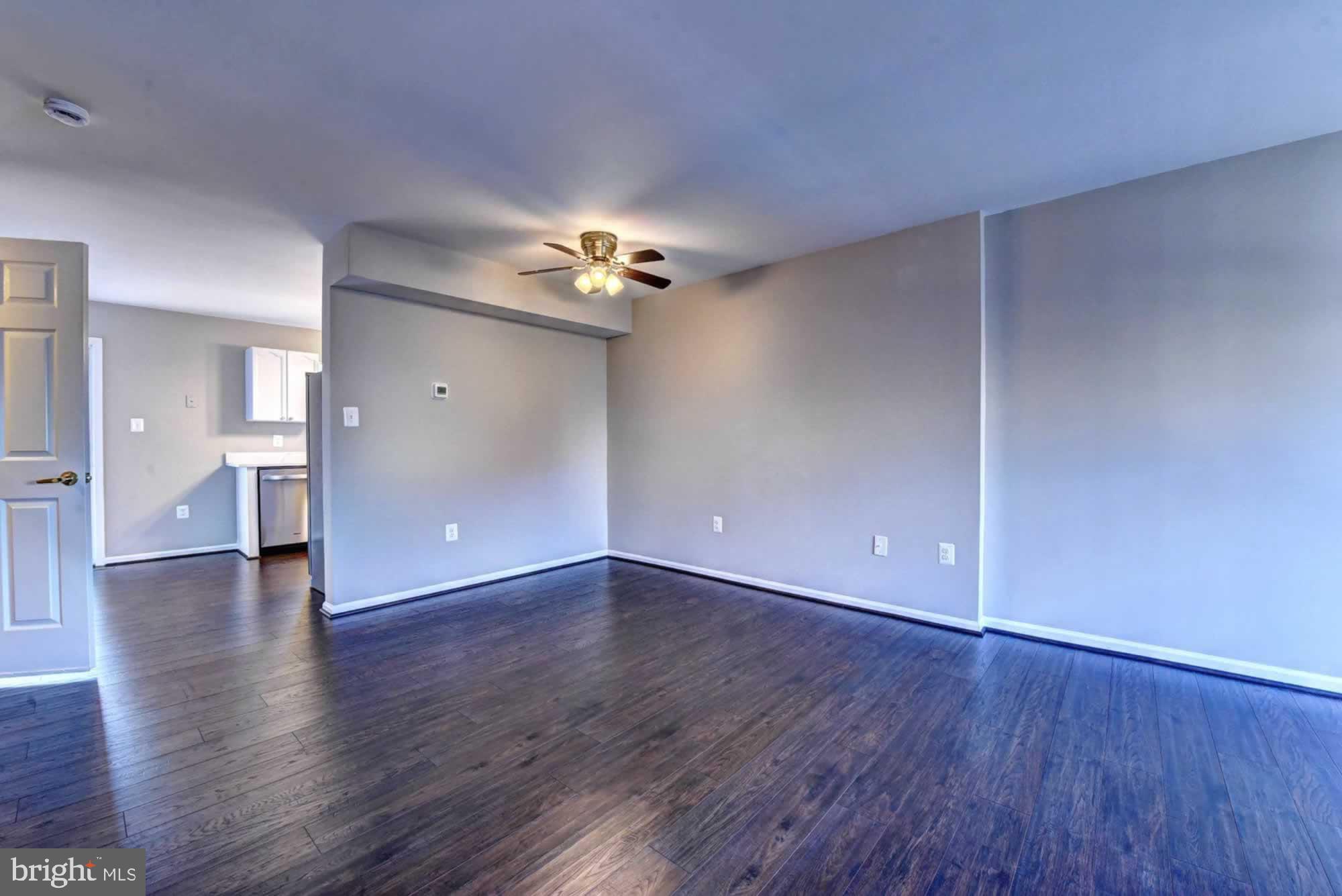 ASHBURN VILLAGE - Residential