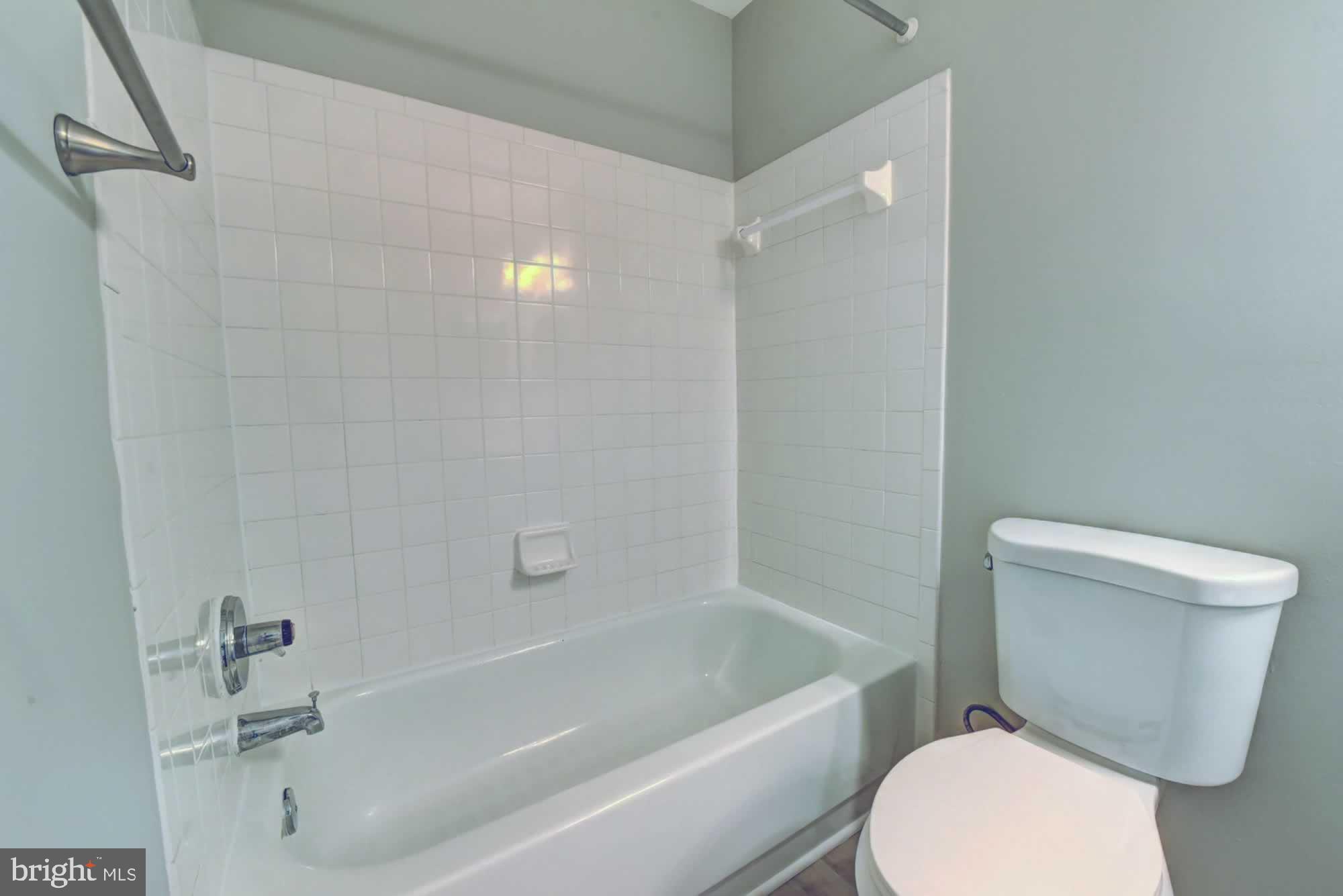 ASHBURN VILLAGE - Residential