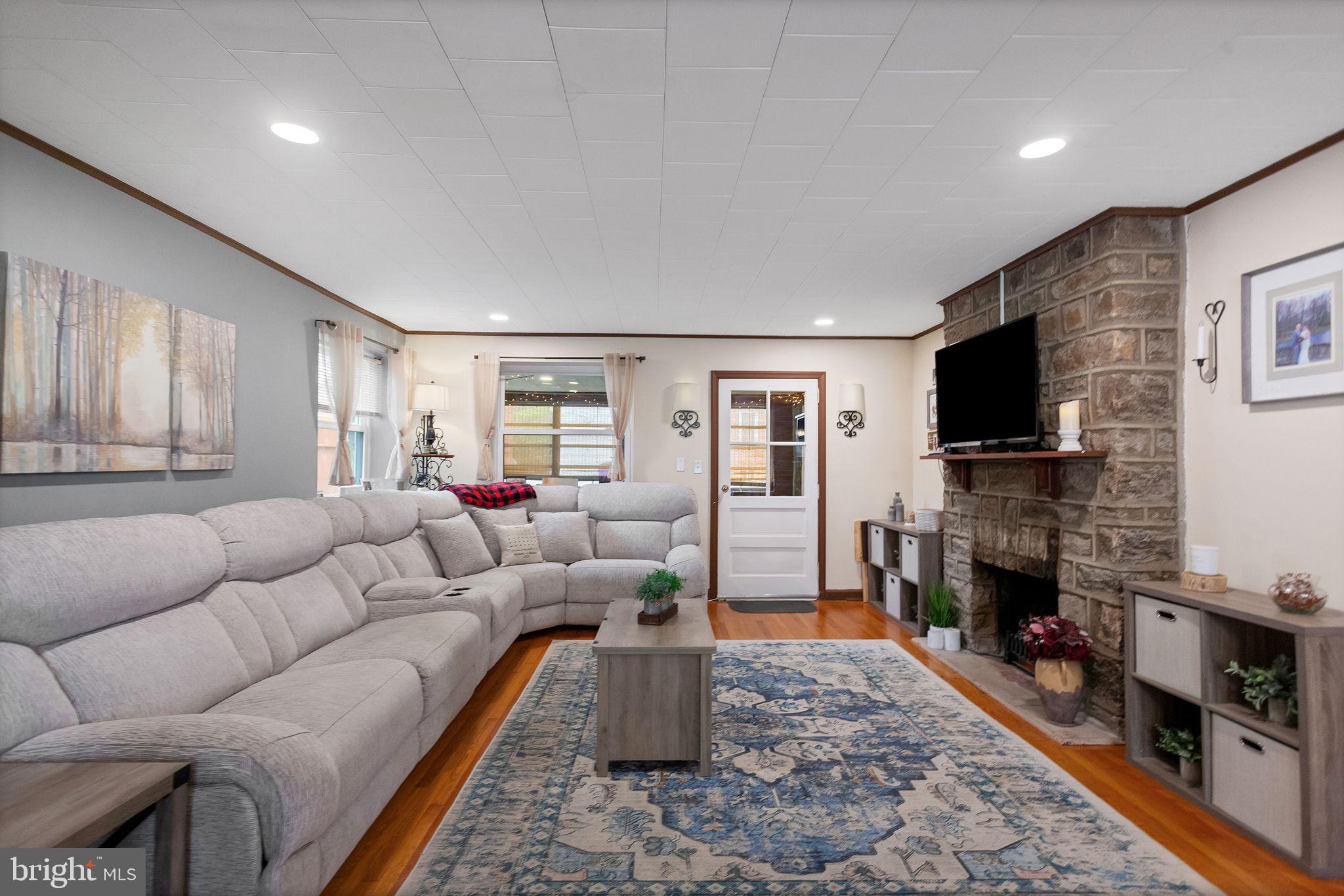 LANSDOWNE - Residential