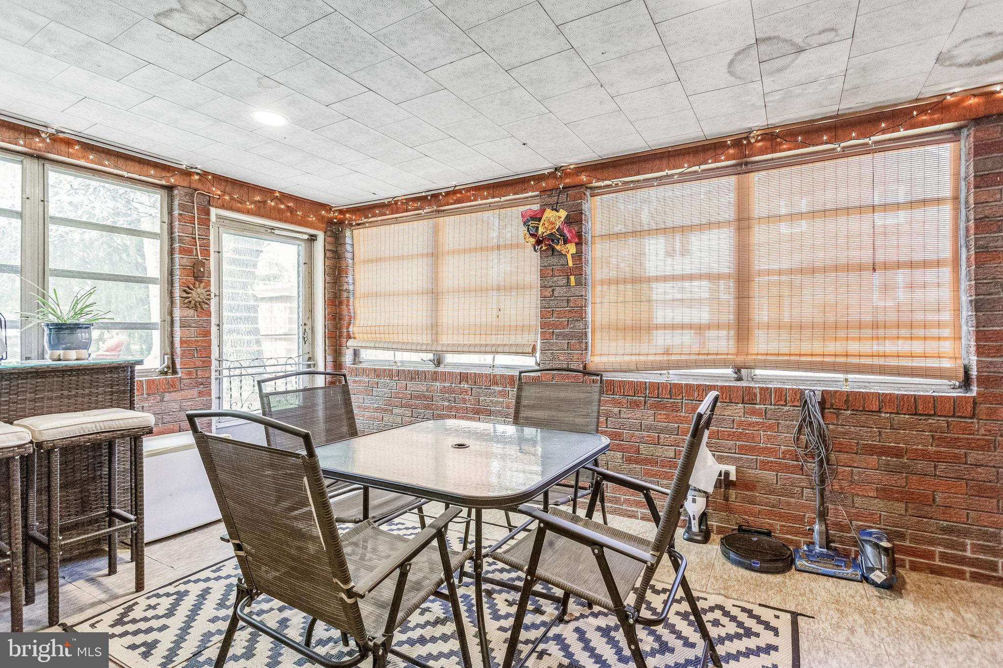 LANSDOWNE - Residential