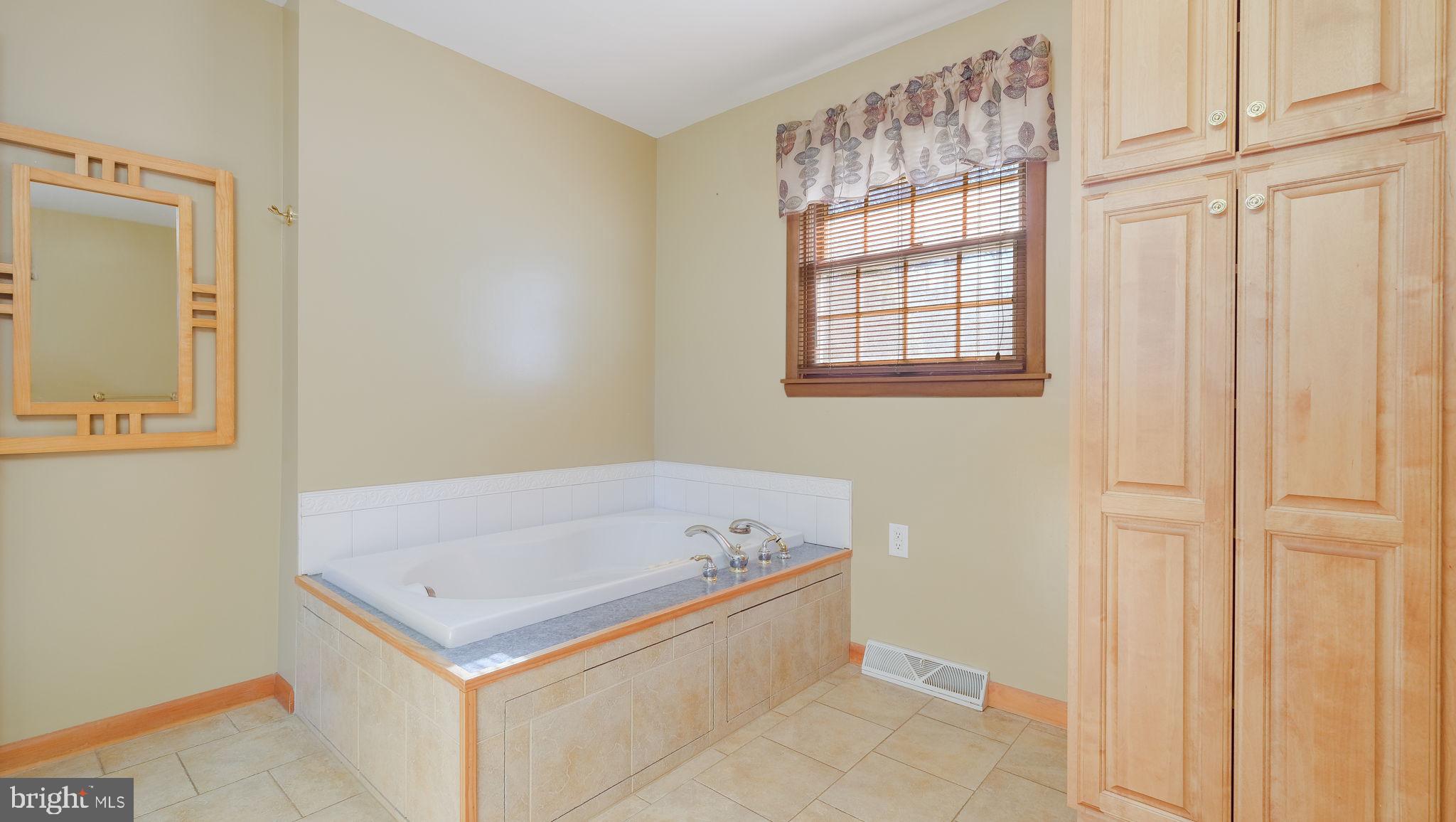 BEL AIR - Residential